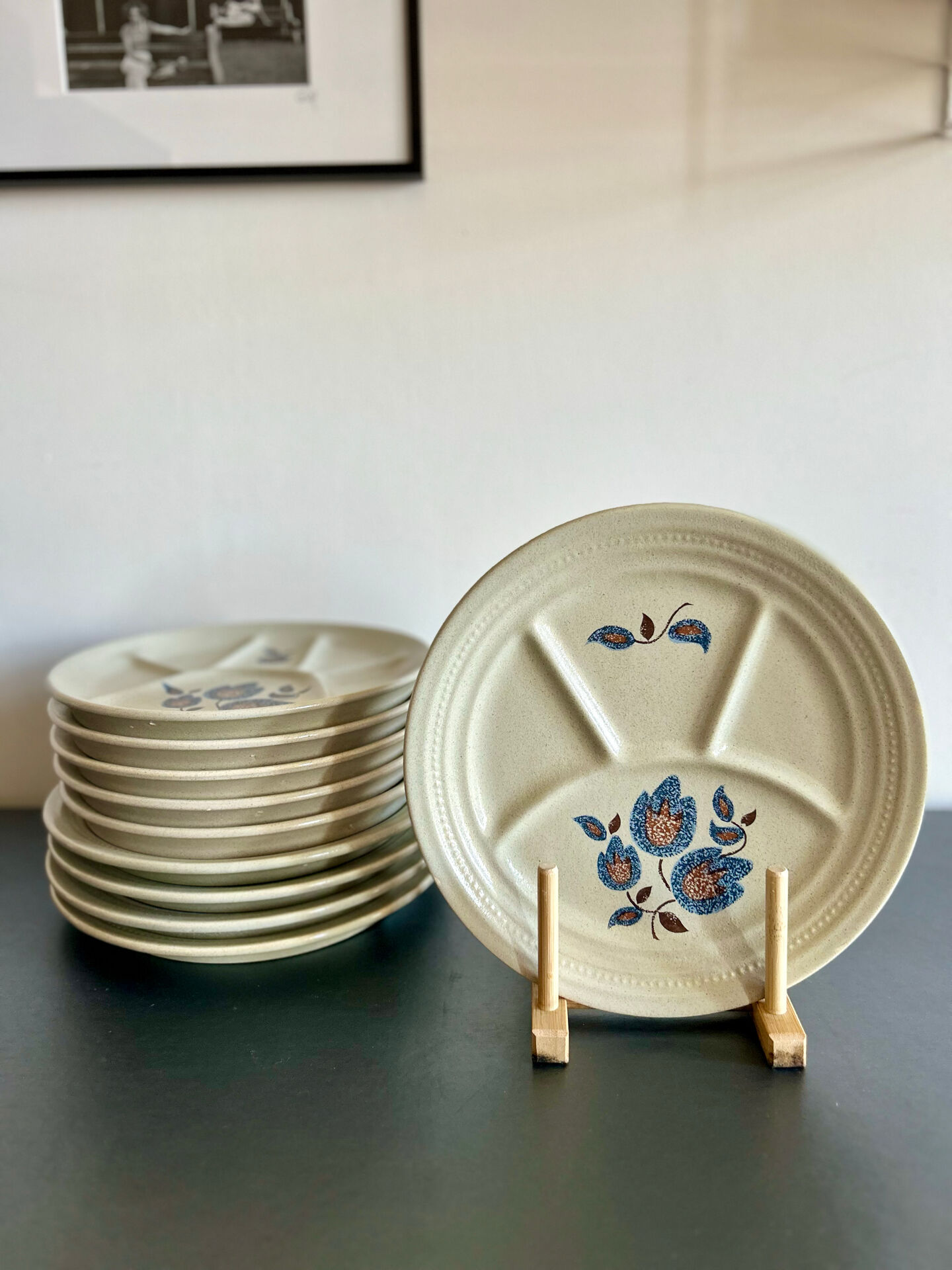 Service de 10 assiettes en céramique de Saint-Amand