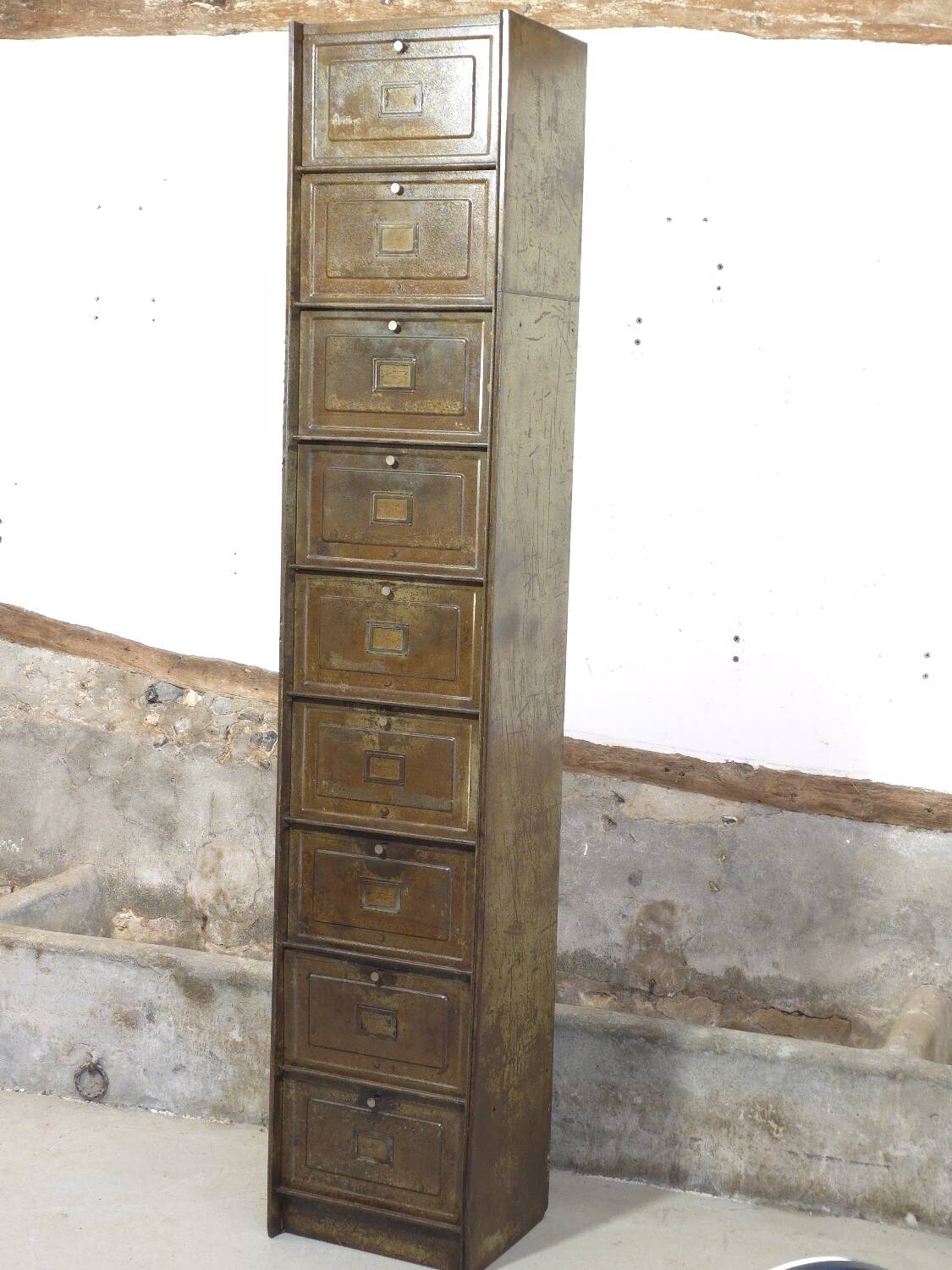 Large metal cabinet with flaps, Strafor or Ronéo style