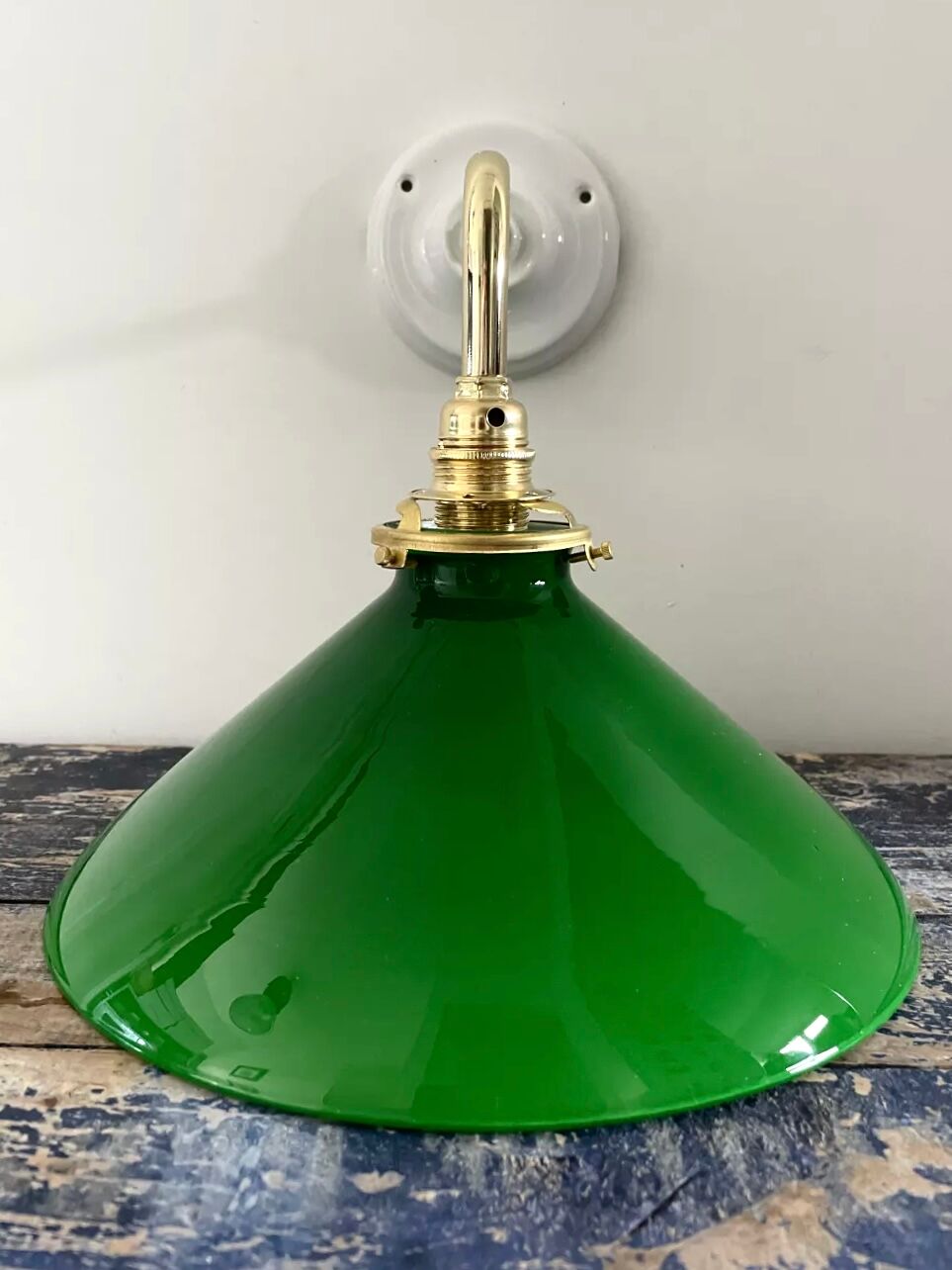 Vintage wall lamp in green opaline