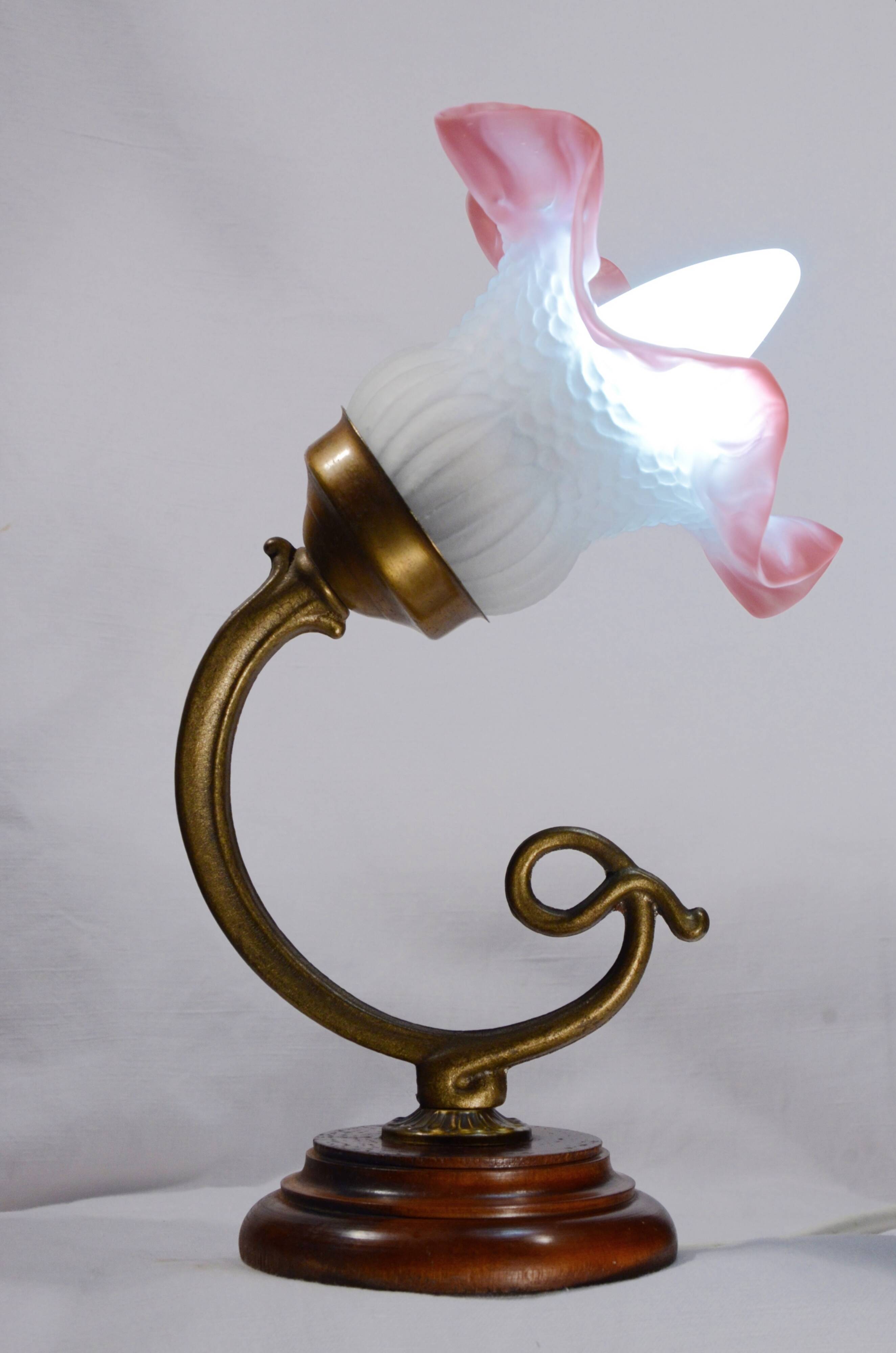 Set of 2 tulip-shaped wall lights in glass, wood, and bronze, art deco style.