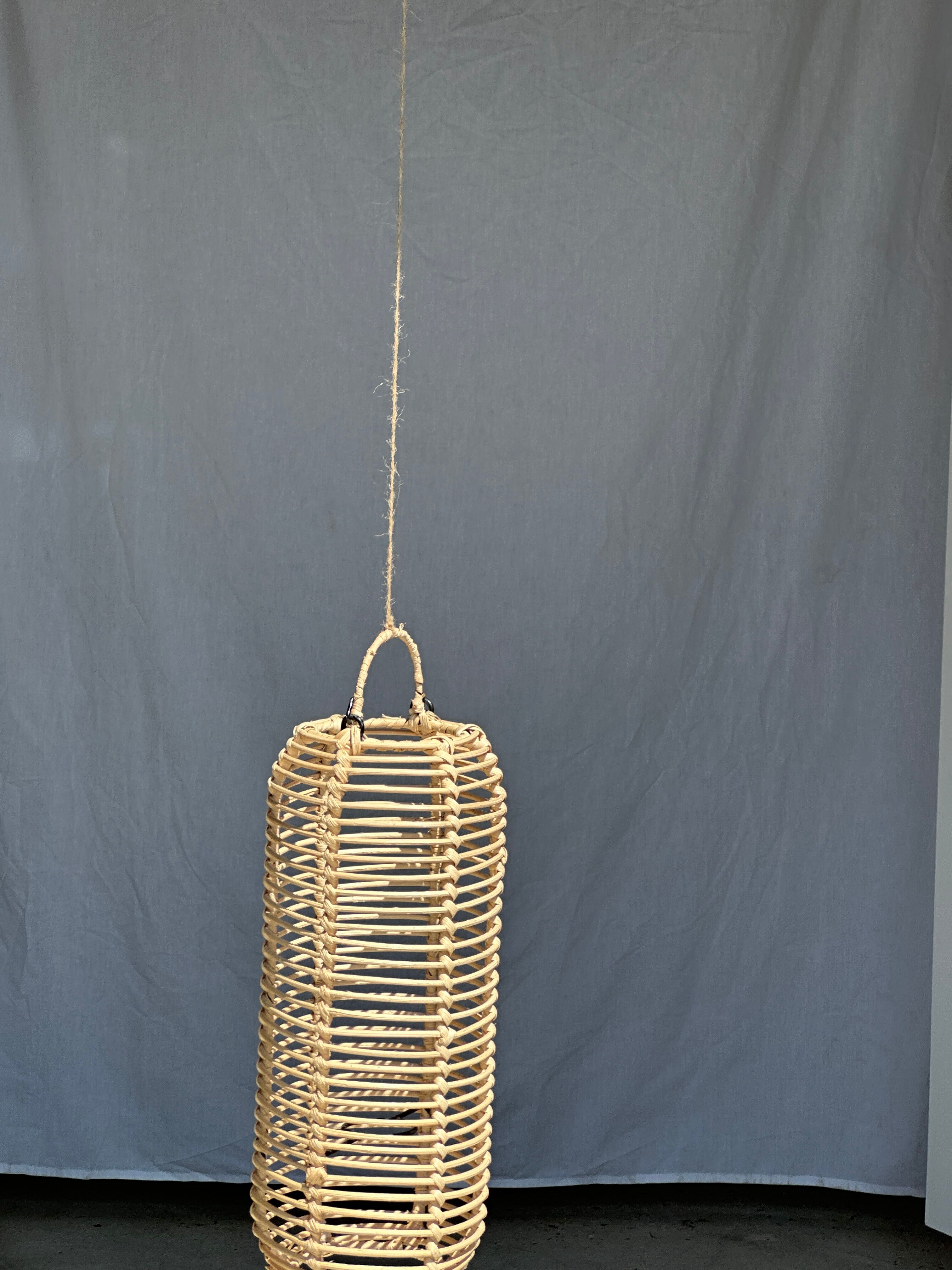 Small lantern-shaped rattan suspension H35 D15