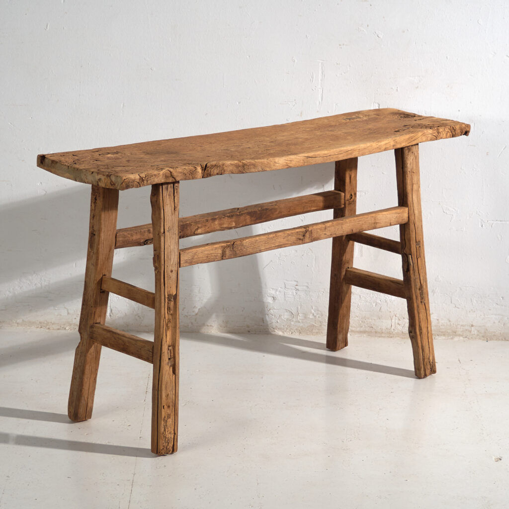 Console ancienne en bois d’orme – Chine, circa 1900