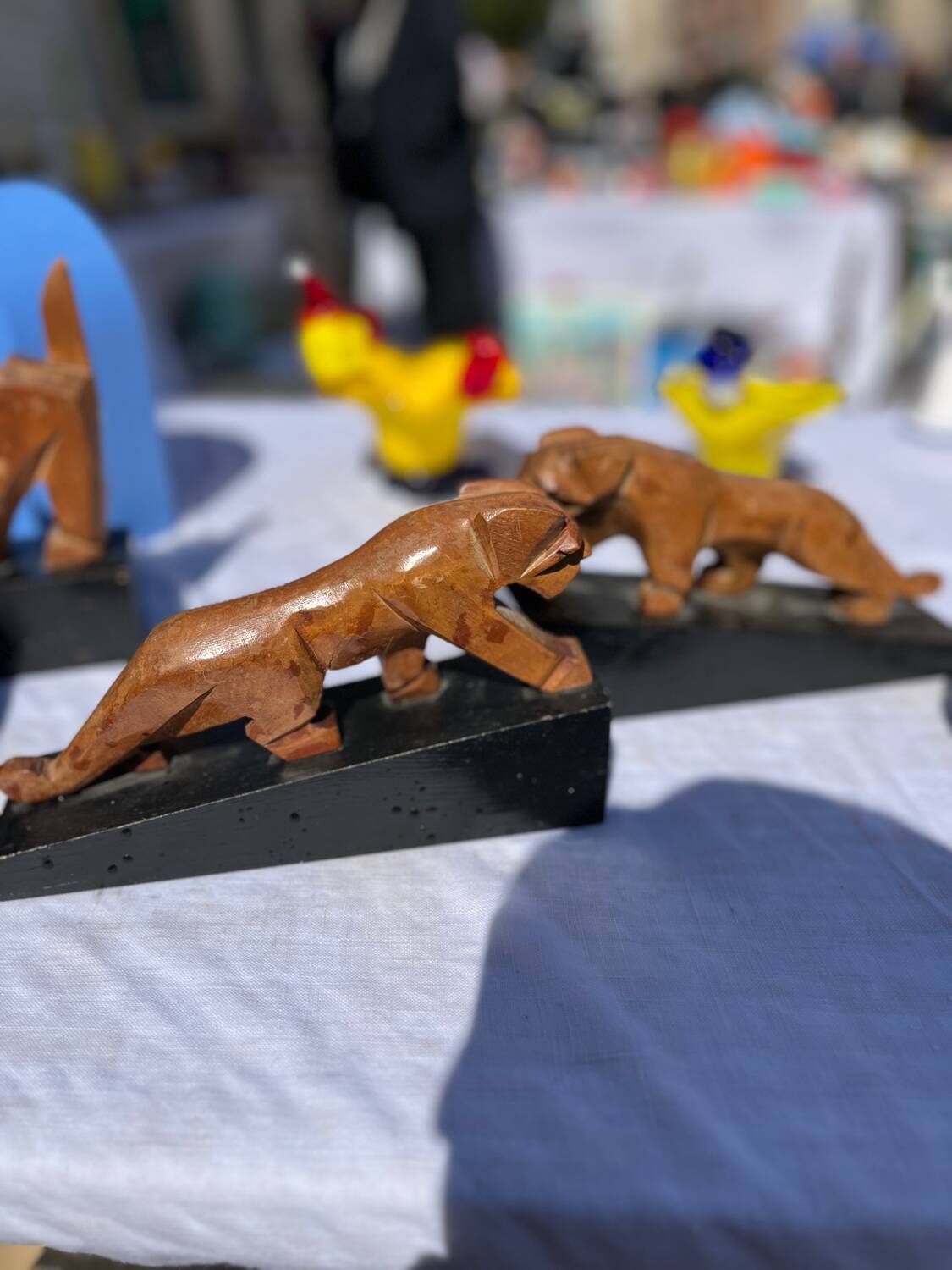 Pair of tight-fitting Art Deco panther bookends