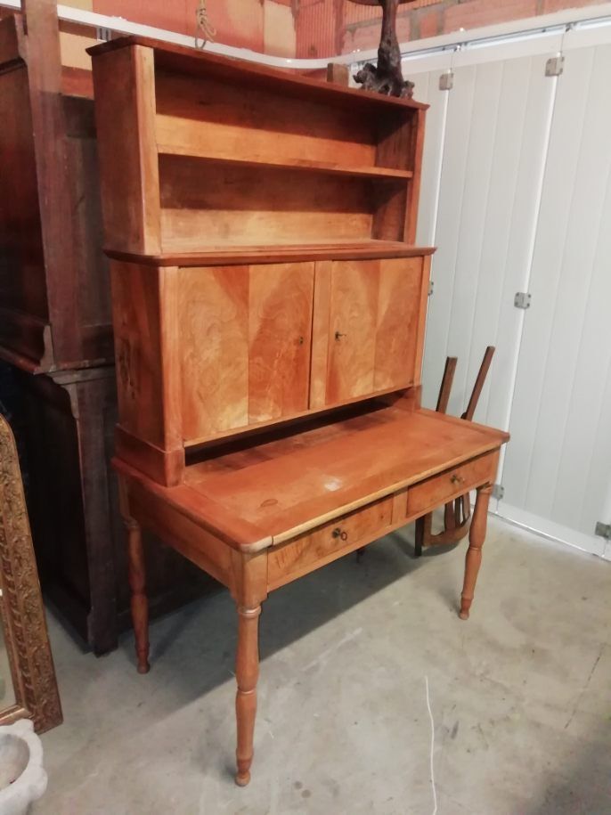 Louis Philippe senior office