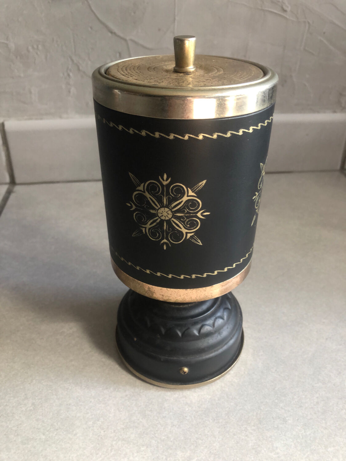 Distributeur de cigarette musical