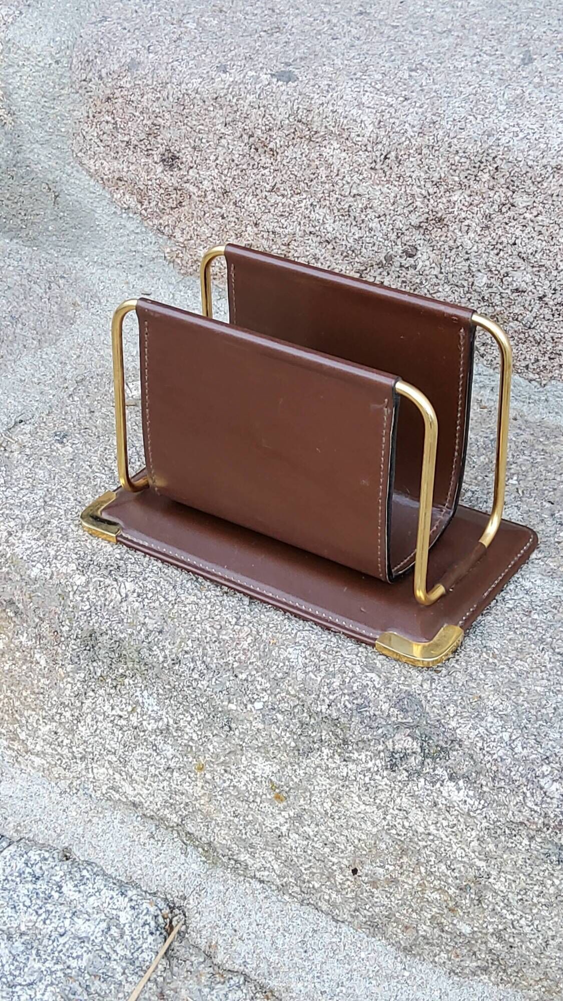 Letter holder in Havana leather and gold metal Longchamp from the 70s