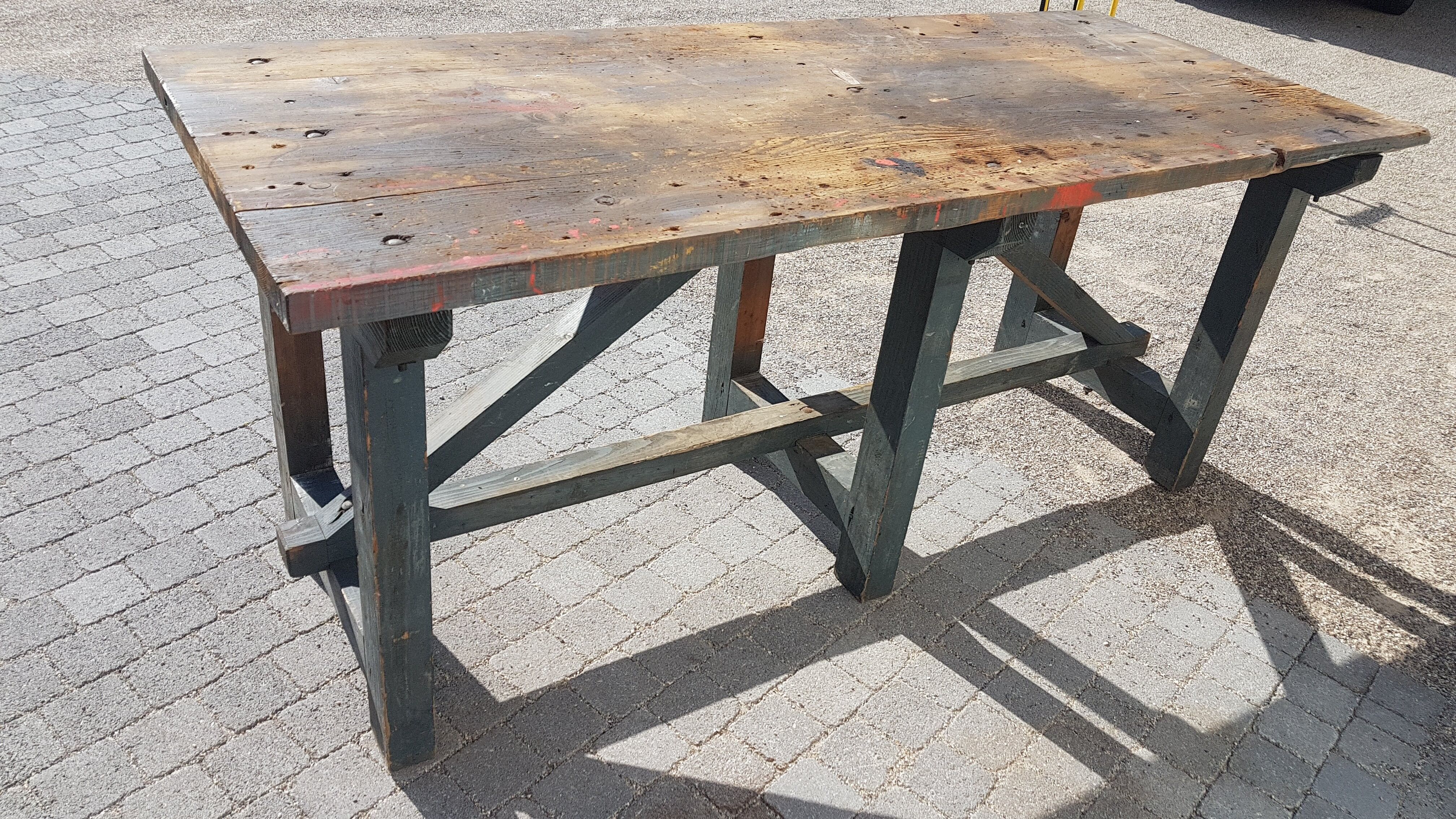 Table established of old shoemaker furniture