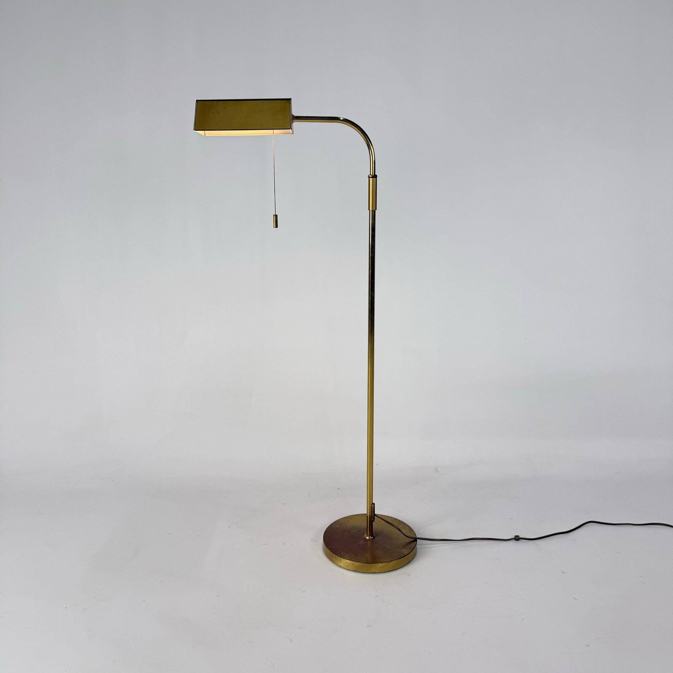Mid Century Brass and Steel Classical Floorlamp, 1960s f