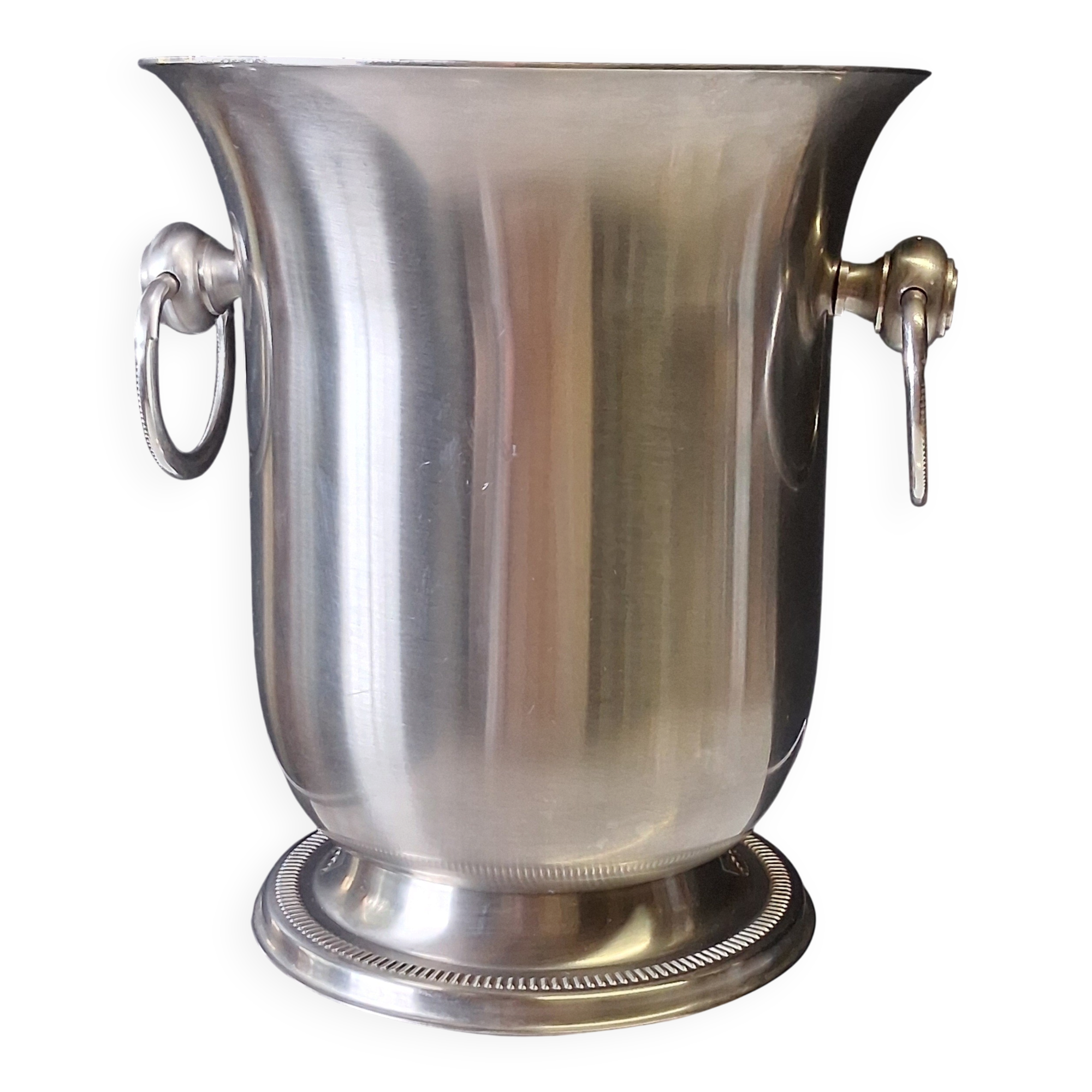 Very nice 18/10 stainless steel champagne bucket from Jean Couzon in very good condition.
