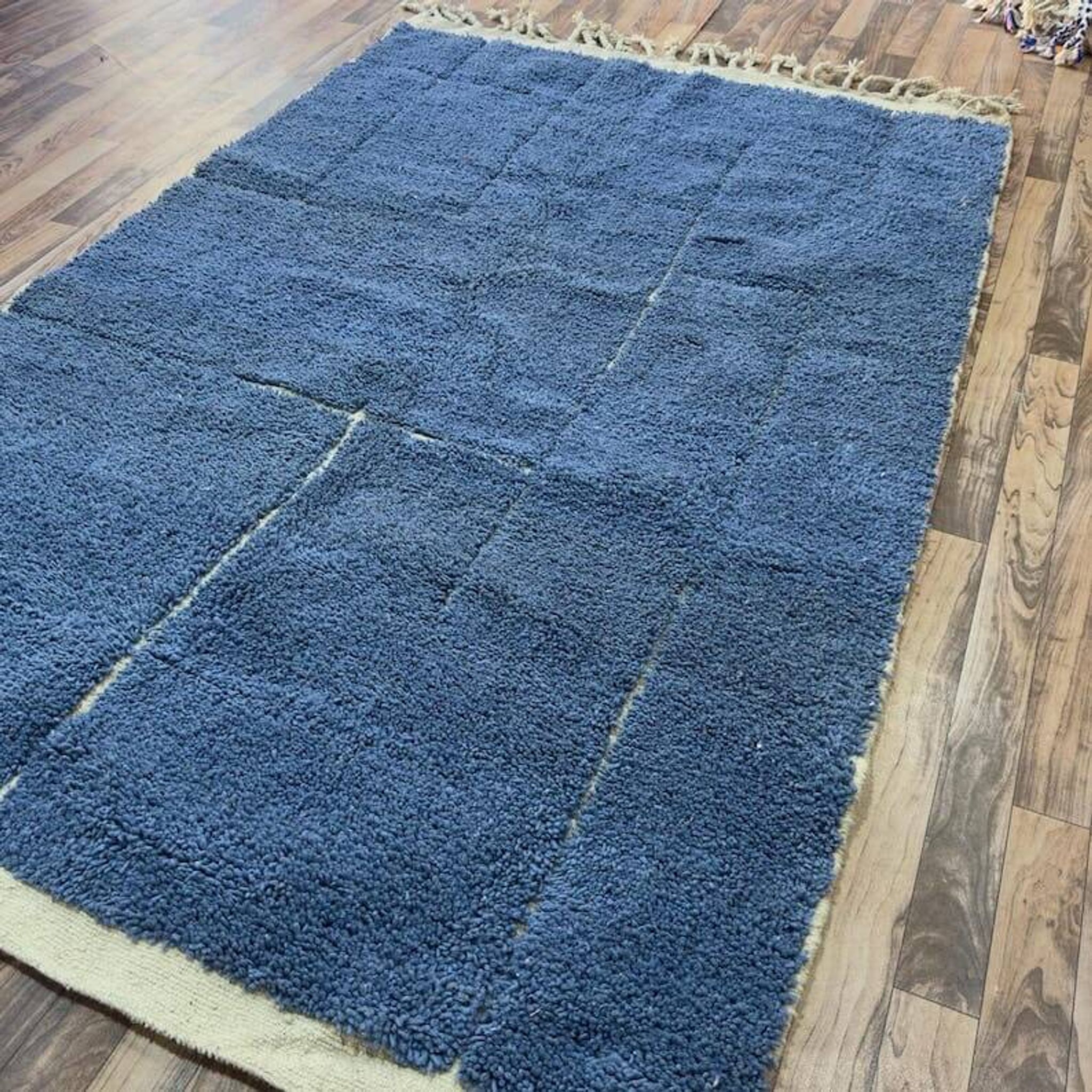 Handmade traditional beni ourain rug size 150 x 250 cm