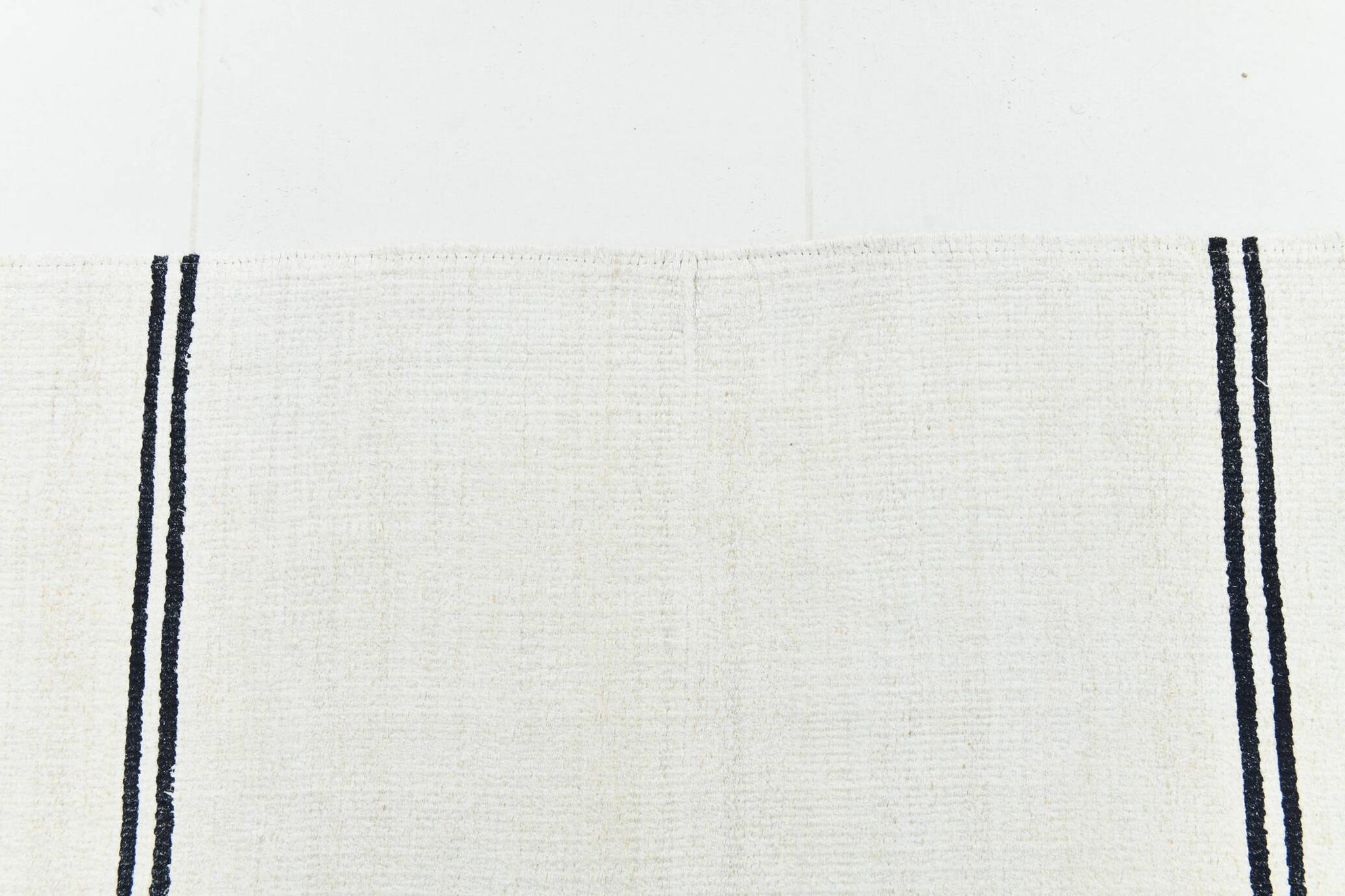 Kilim Turc Vintage Ivoire et Noir, Rayé, Déco Salon Bohème, 176X258Cm