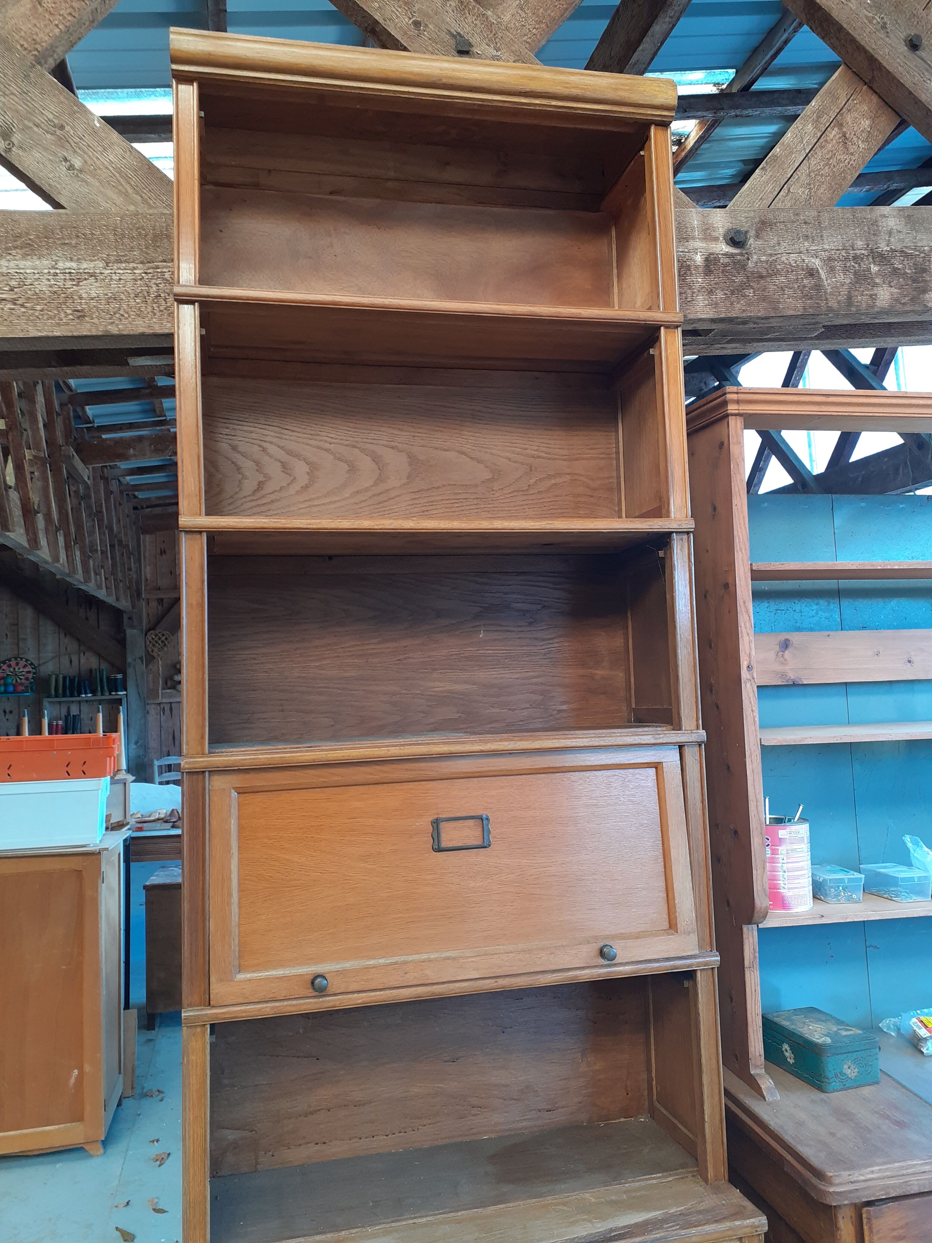 MD bookcase