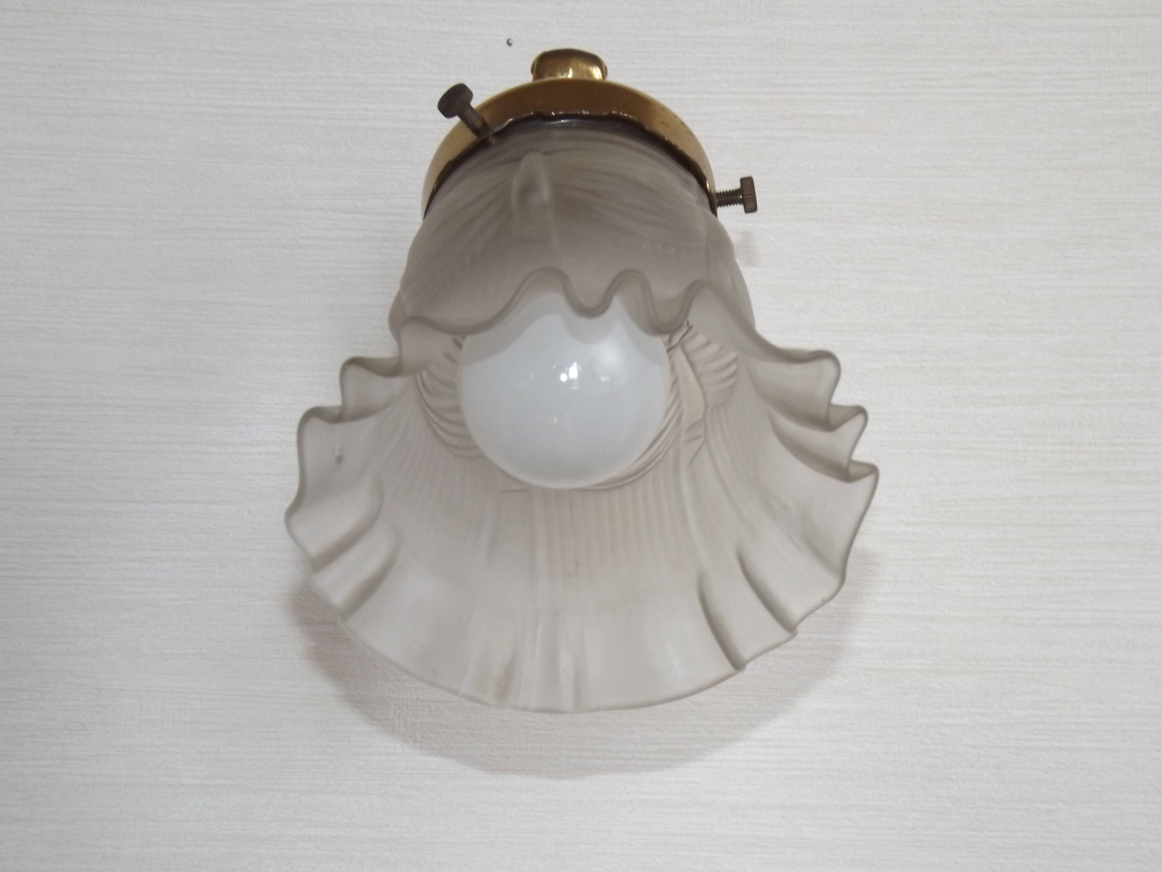 French Vintage Brass Single Wall Light Patterned Frilled Glass Shade