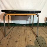 Formica table and its two chairs