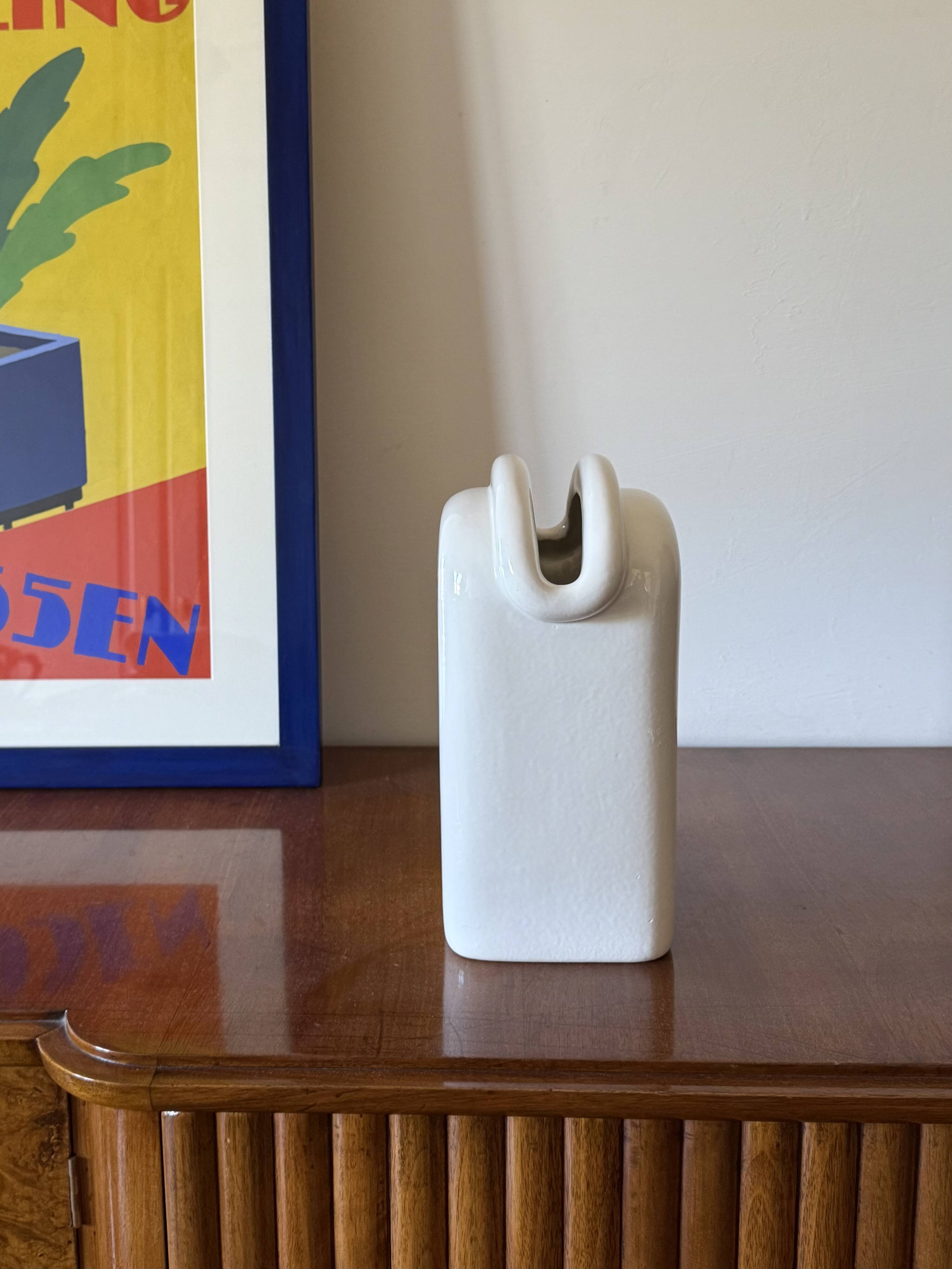 Sergio Asti, modern ceramic vase, Gabbianelli Italy ca. 1970