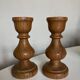 Paire de bougeoirs balustre en bois tourné scandinaves 1970