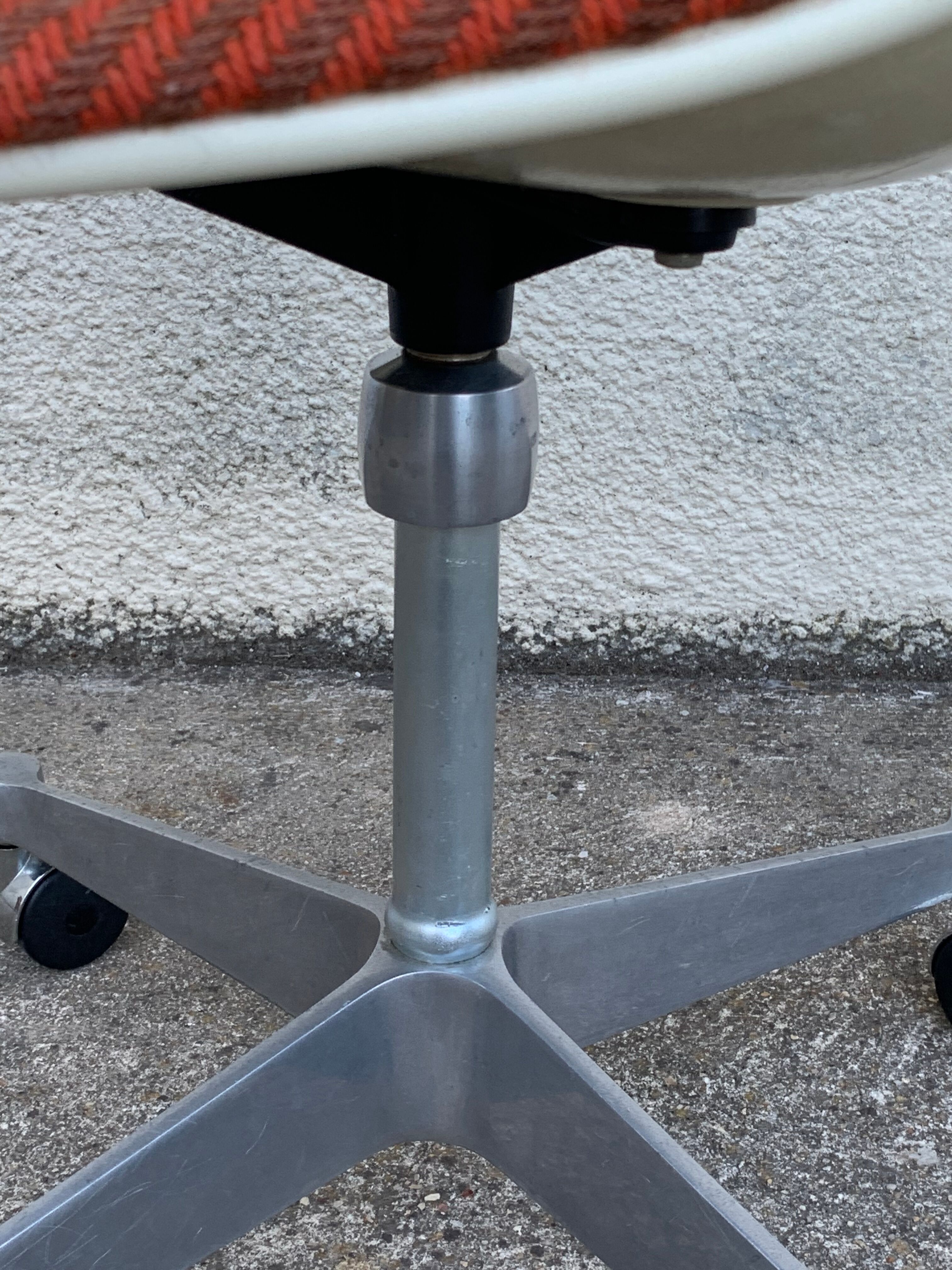 Charles and Ray Eames' office chair for Herman Miller 1960