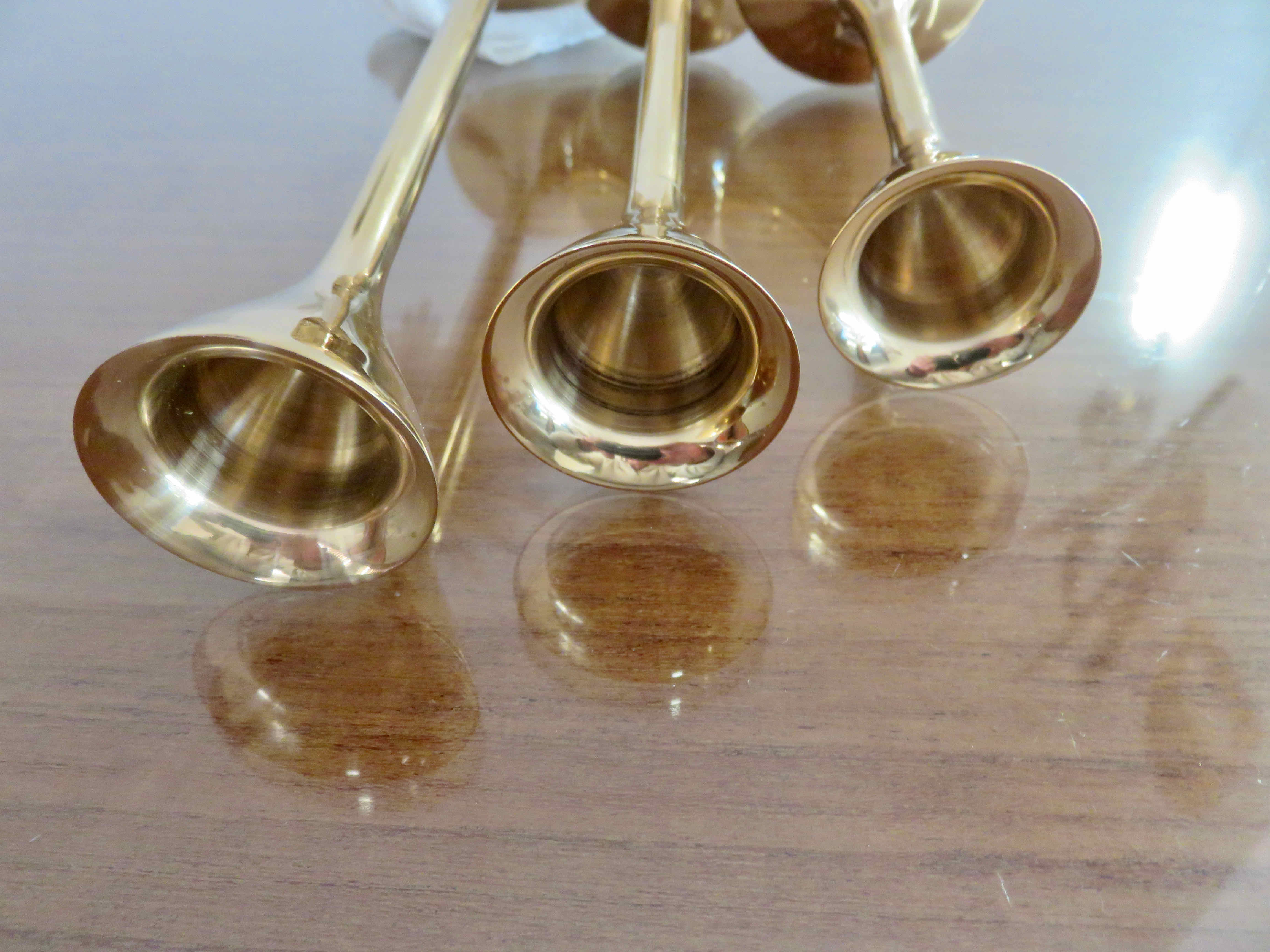 Series of 3 Scandinavian brass candle holders, 70s tulip foot