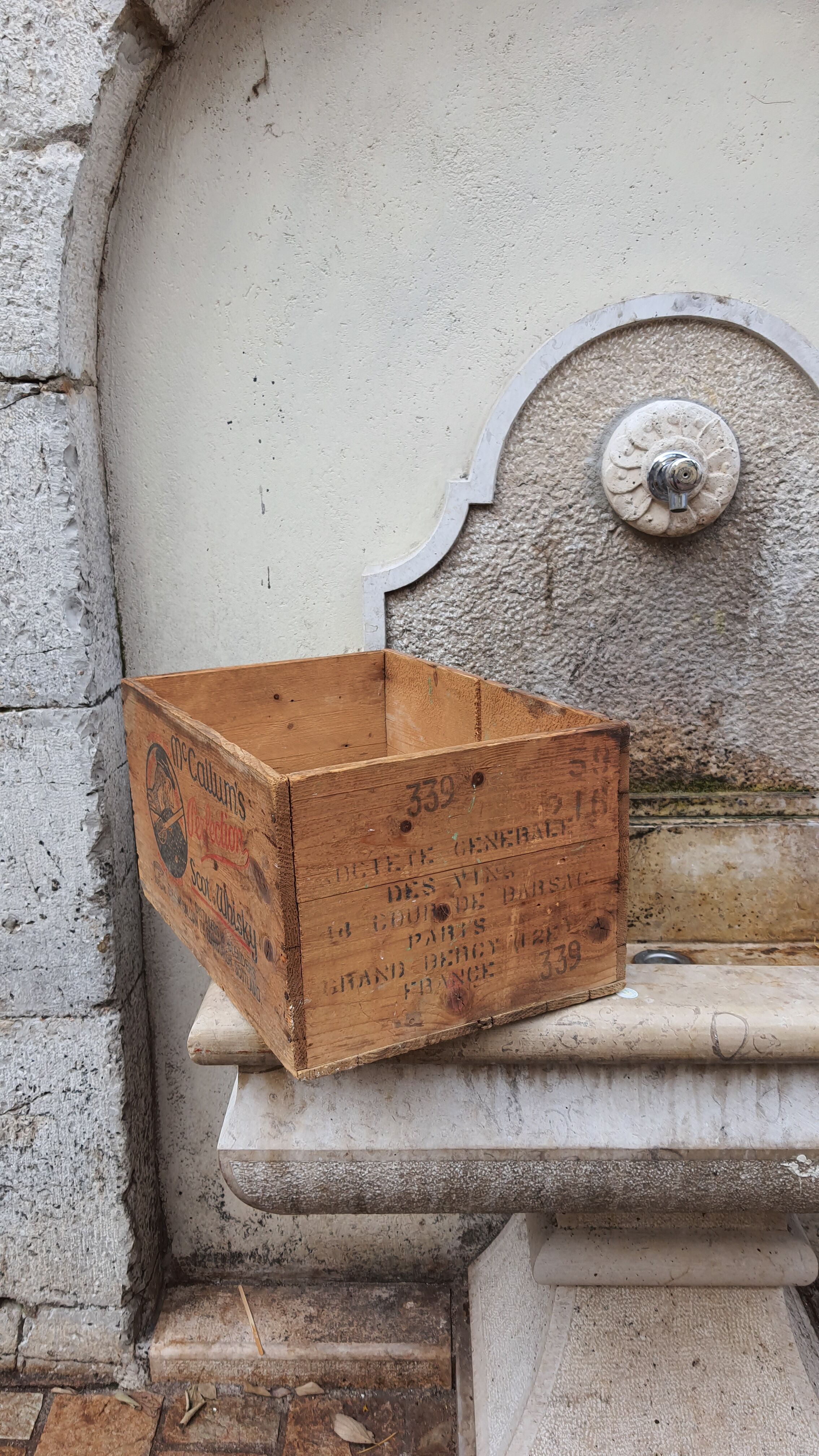 Vintage wooden whisky case