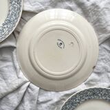 3 assiettes plates en terre de fer "Renaissance" Creil et Montereau