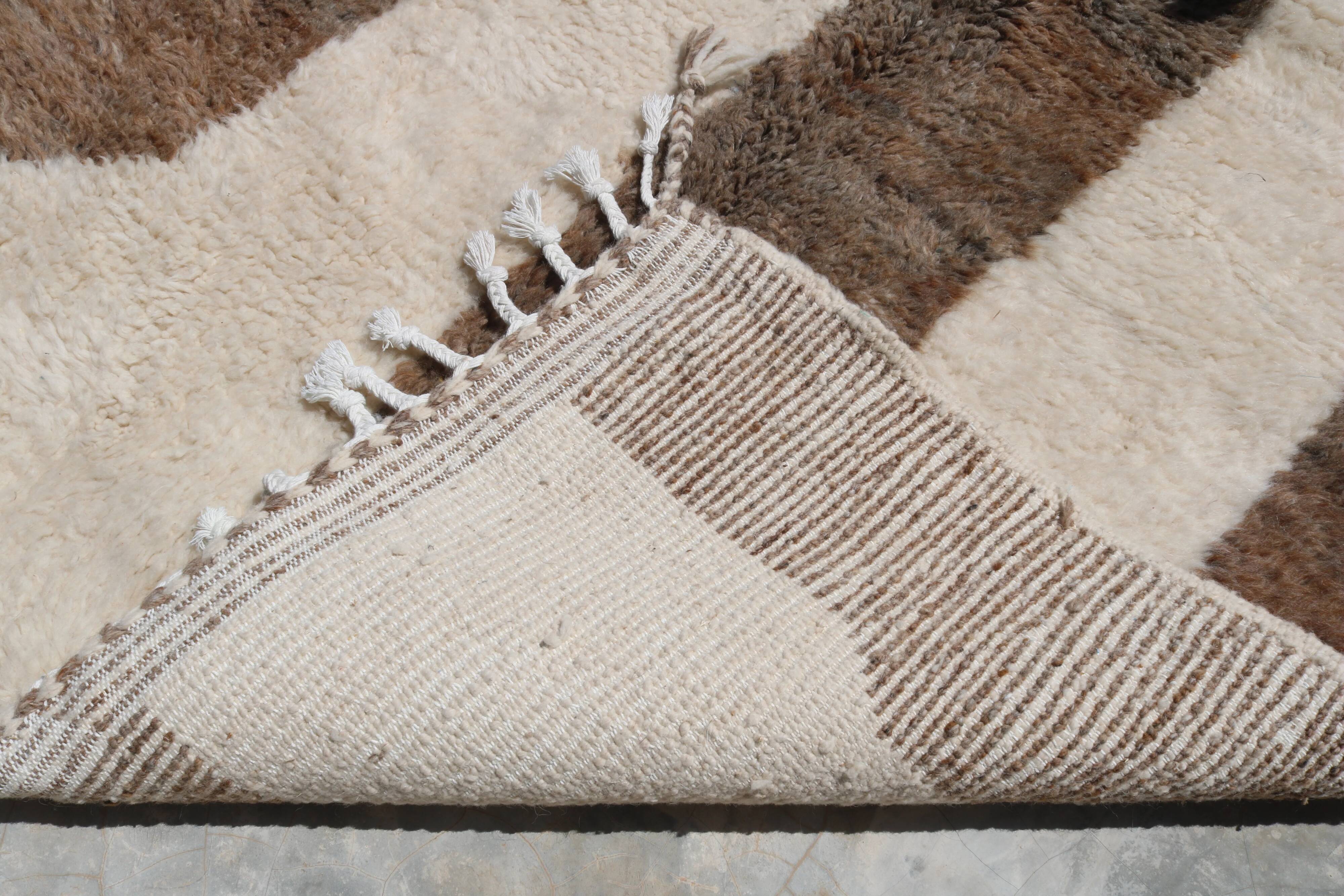 Handwoven Beni Ouarain rug 255×160 cm - AZ820