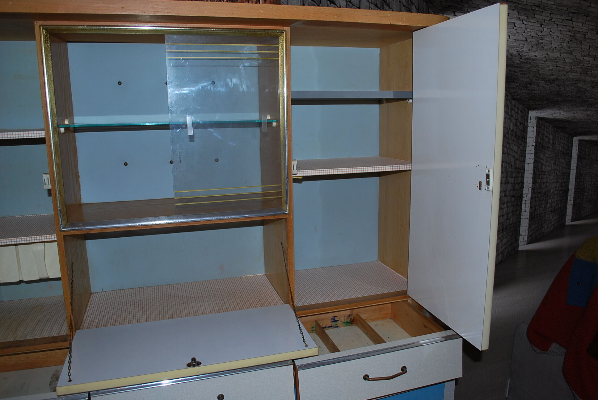 Vintage buffet