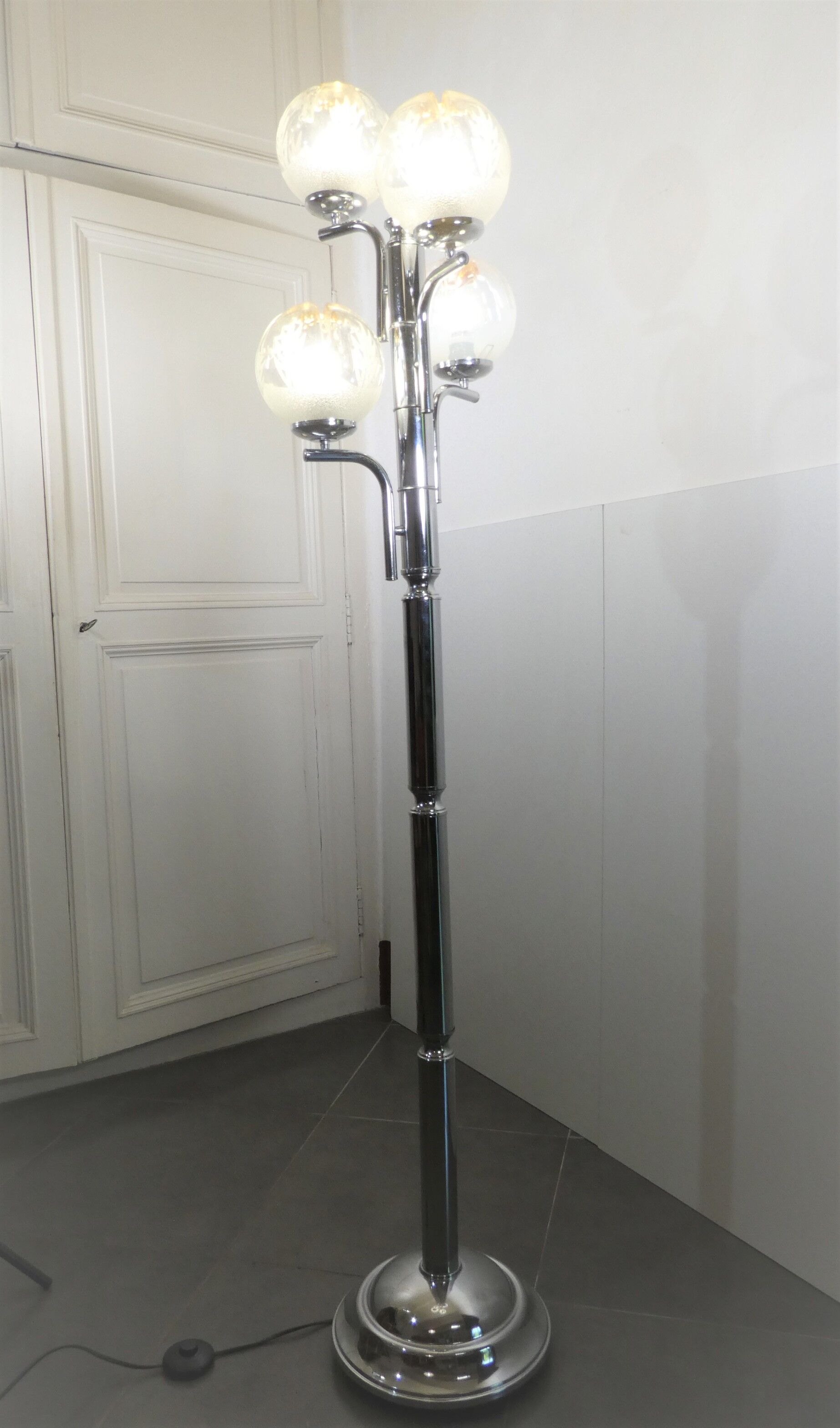 Italian design floor lamp