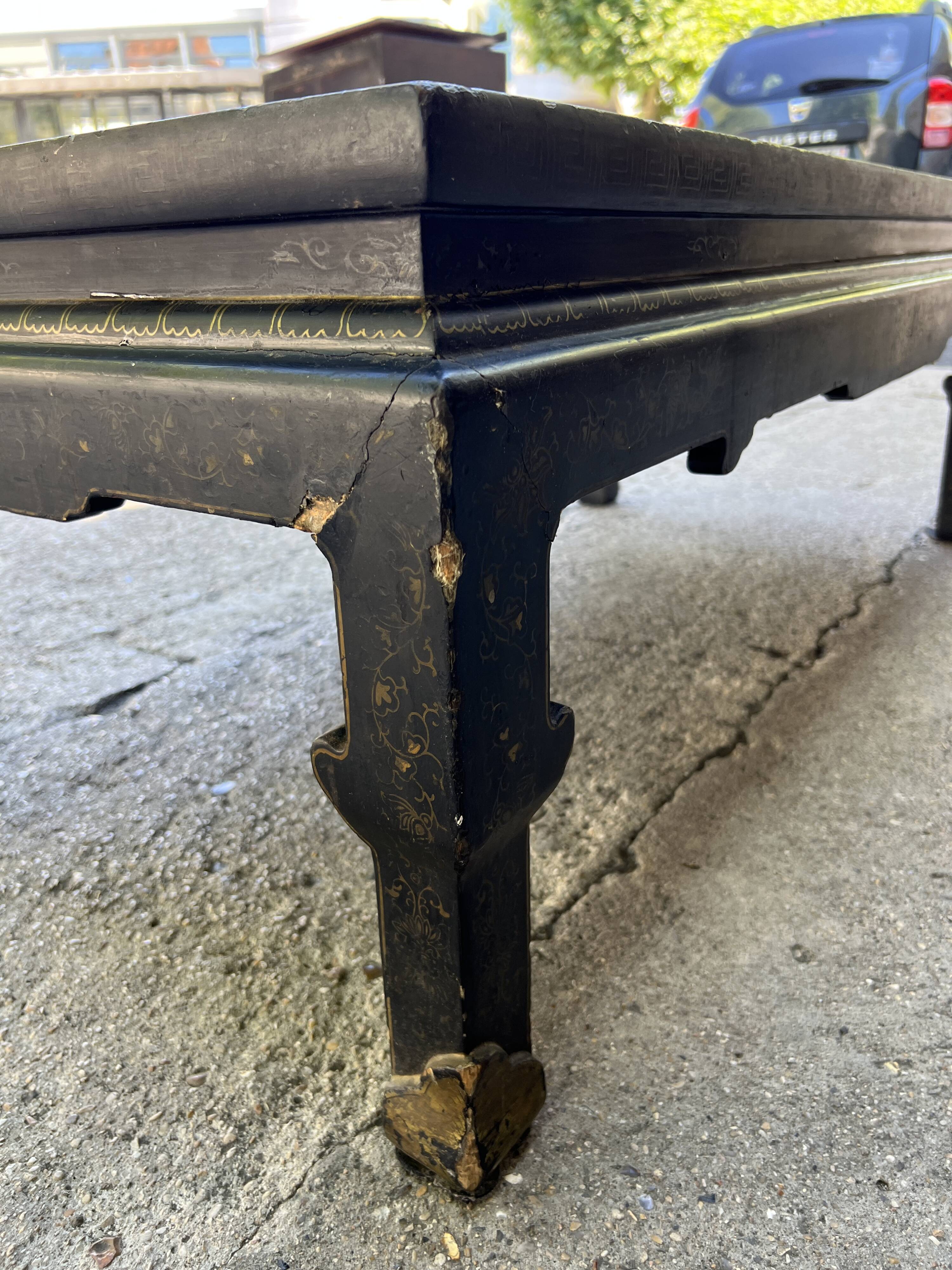 Chinese coffee table with mother-of-pearl and ivory stone inlays