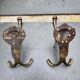 2 patères en bronze Art Nouveau