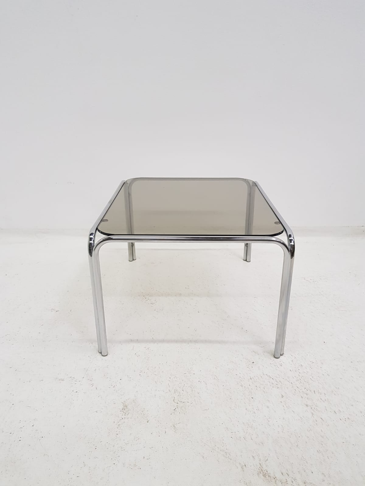 Table basse vintage metal chromé et verre, années 1970