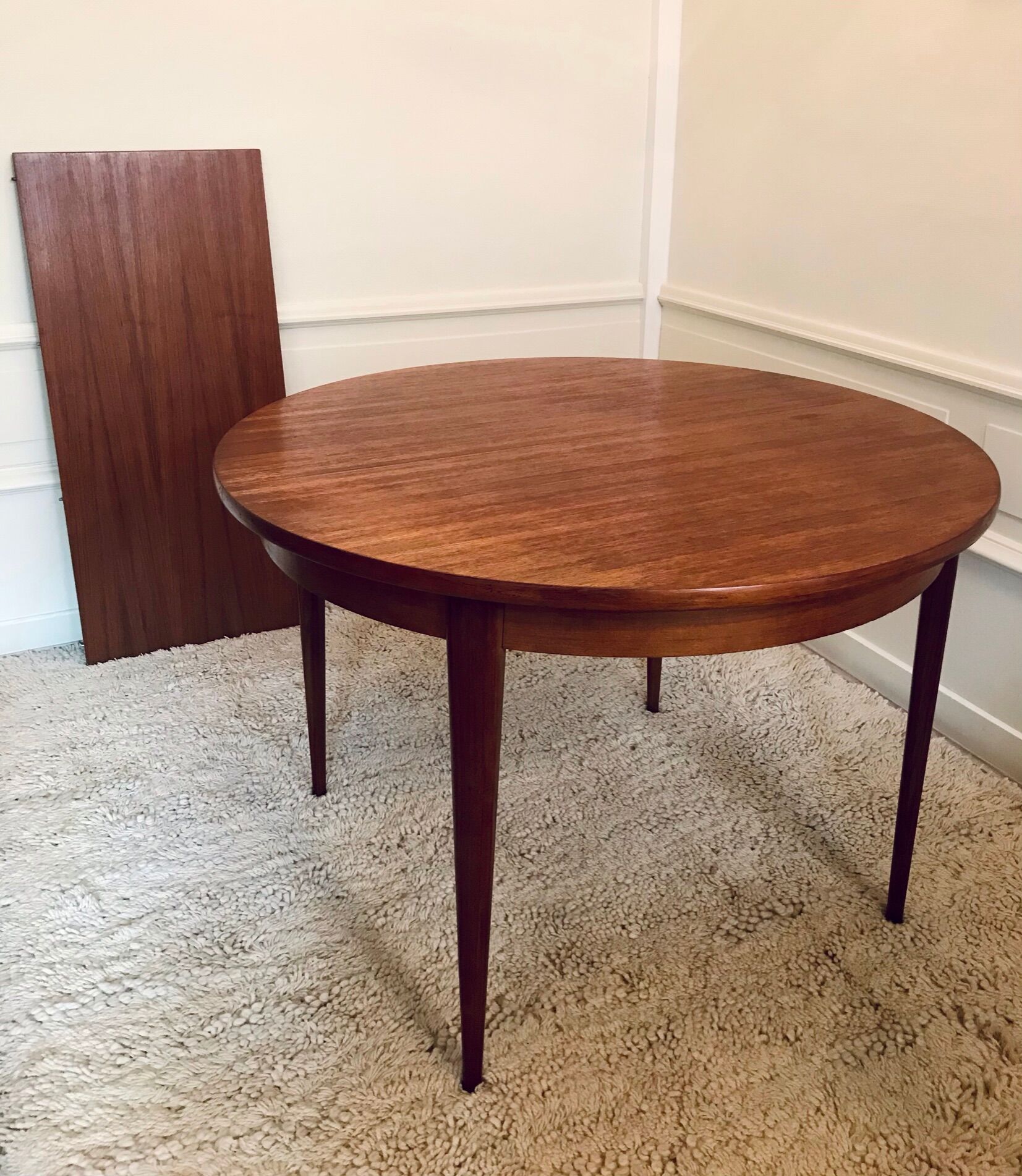Teak round table, with extension, 1960