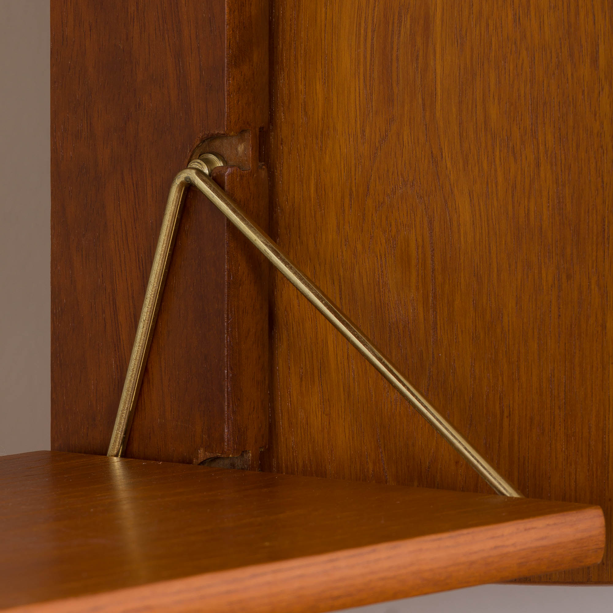 Scandinavian modern freestanding bookcase Ergo by John Texemon, Norway, 1960s.