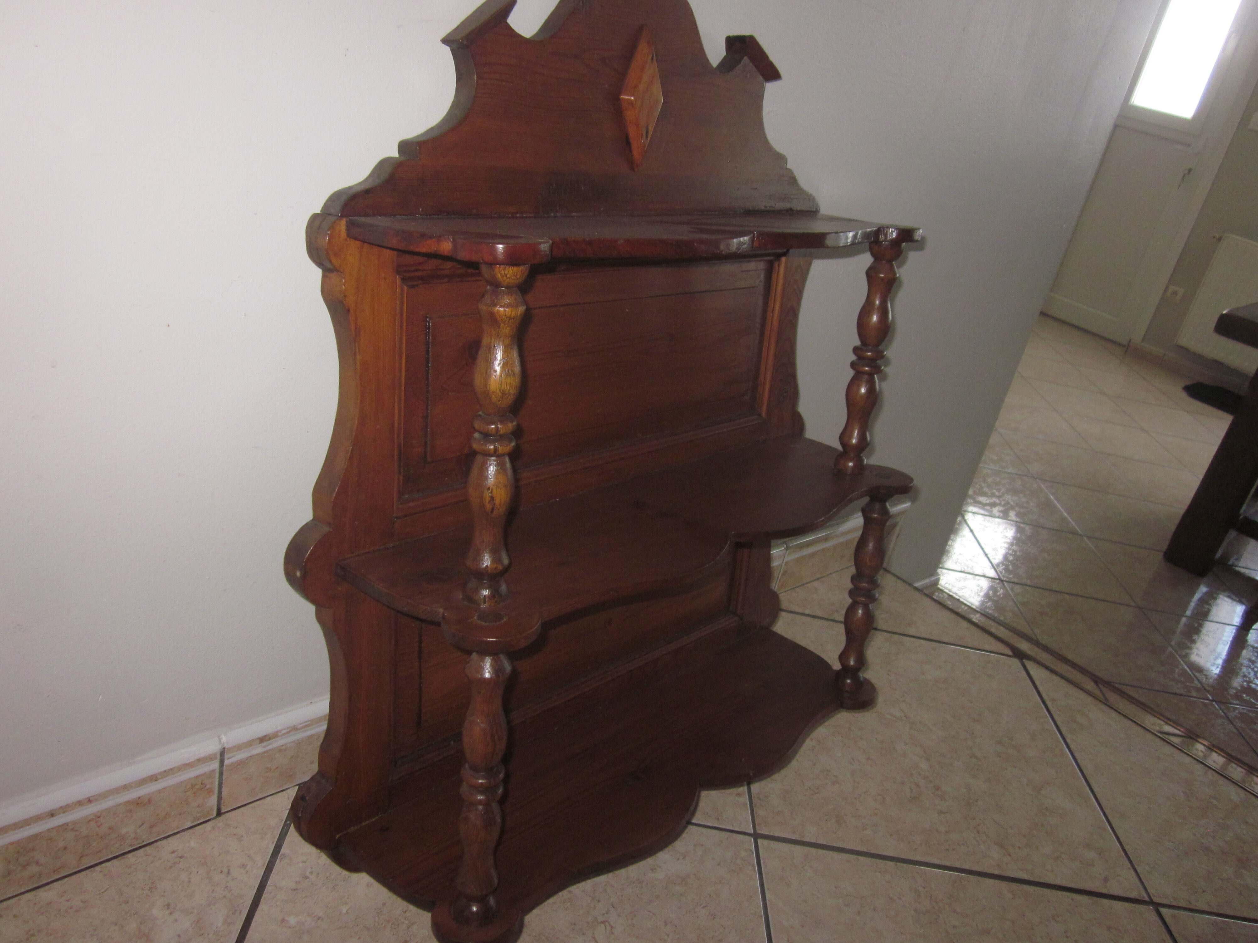 Etagere campagnarde ancienne