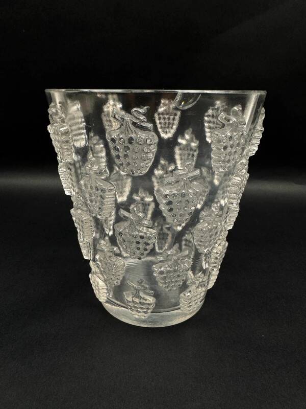 René Lalique "Malaga" model vase, pressed molded glass, circa 1937