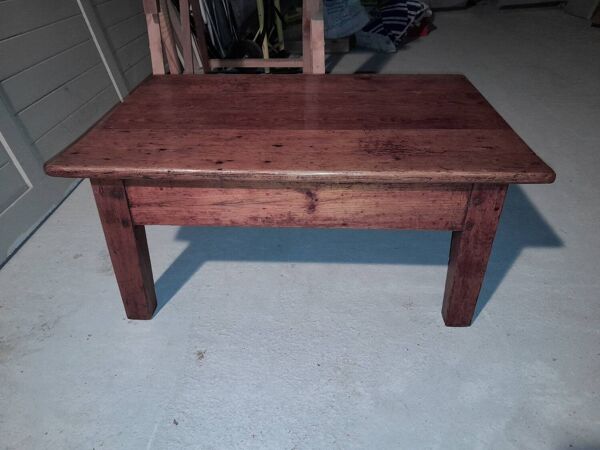 Table basse ancienne en bois patiné