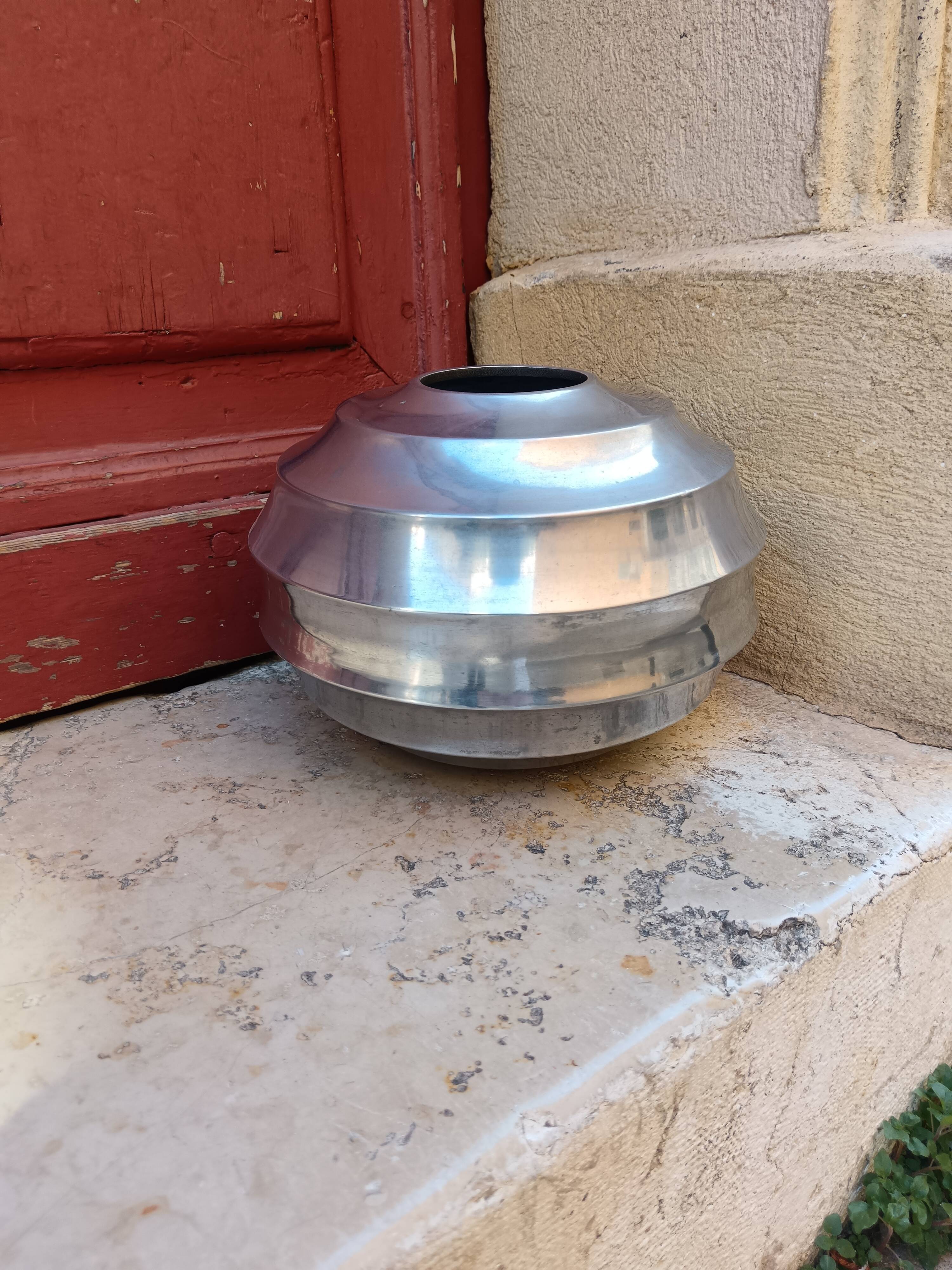 Vintage chrome vase/pot