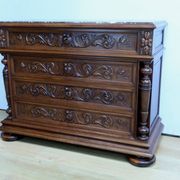 Commode en Noyer P. Guinand-Leglas, style Rennaissance – 1920