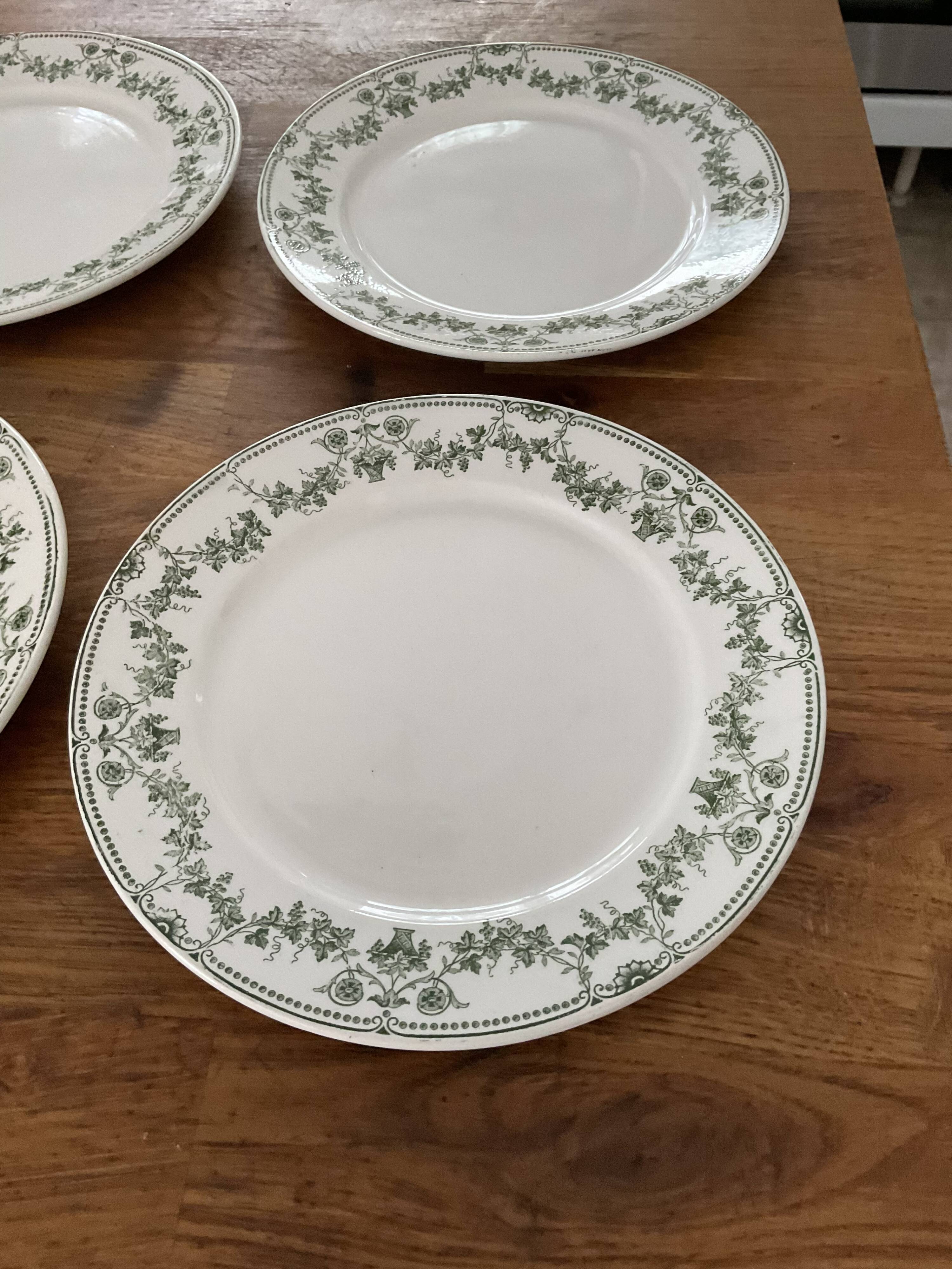6 flat dessert plates. Badonvillers.model champagne
