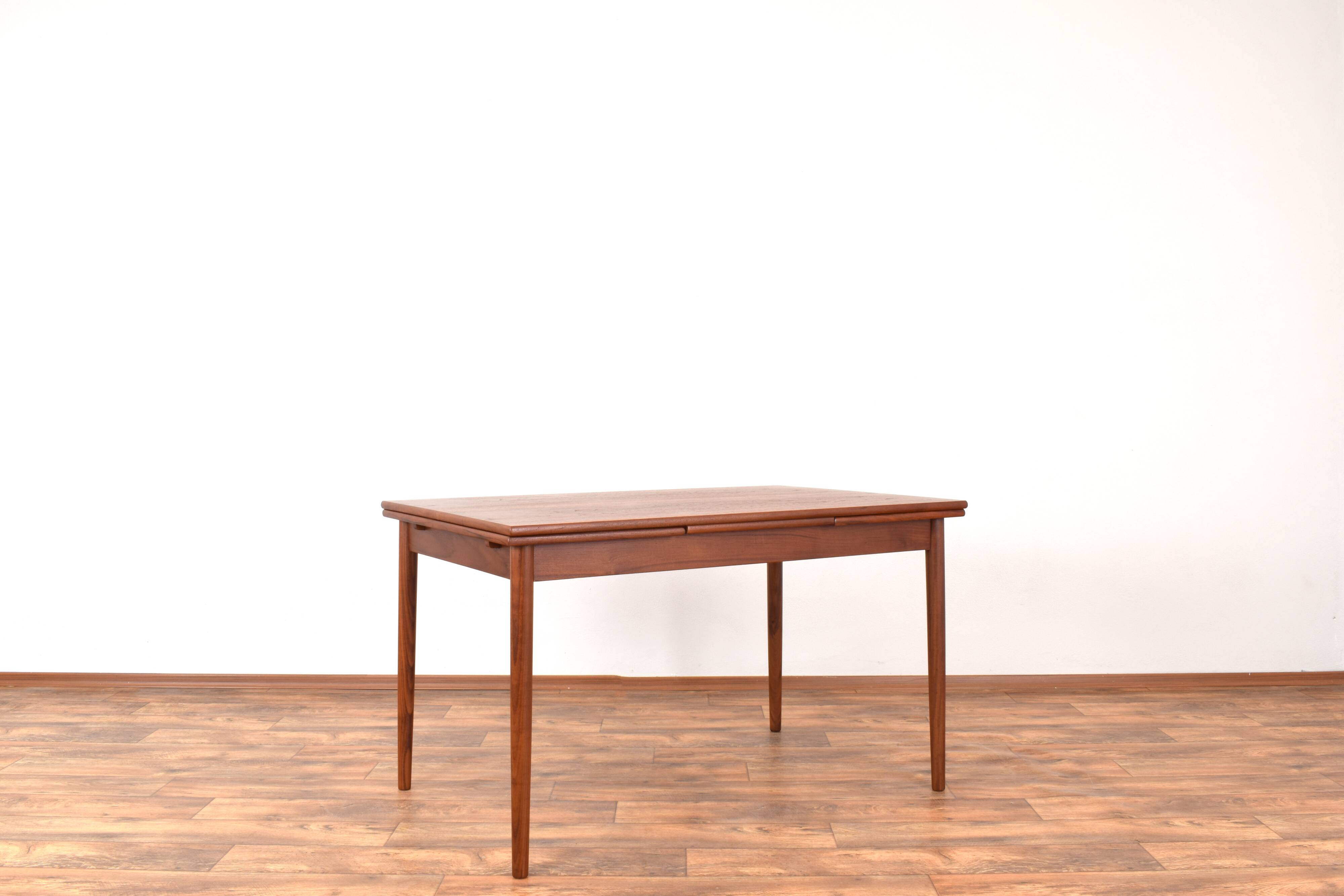 Mid-Century Danish Teak Extendable Dining Table, 1960s.