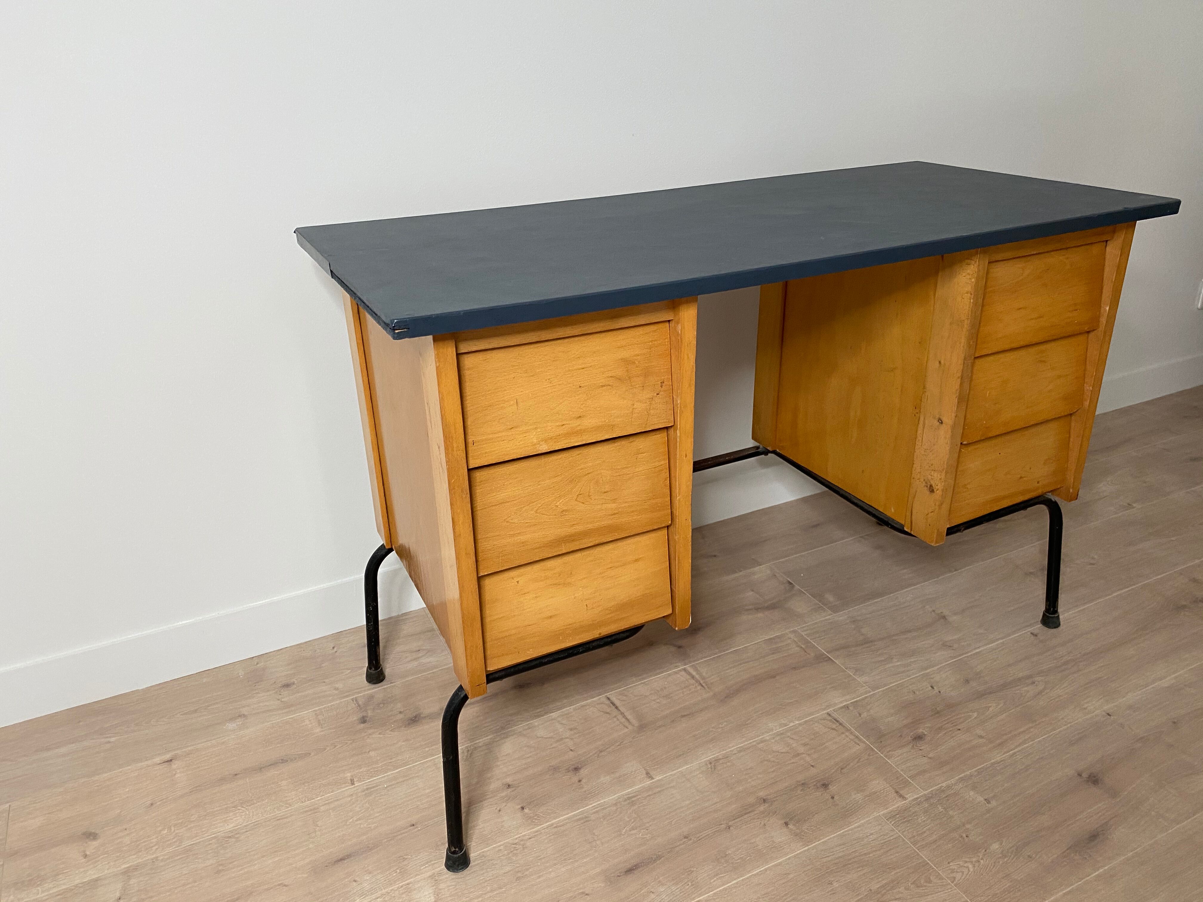 Vintage modernist office