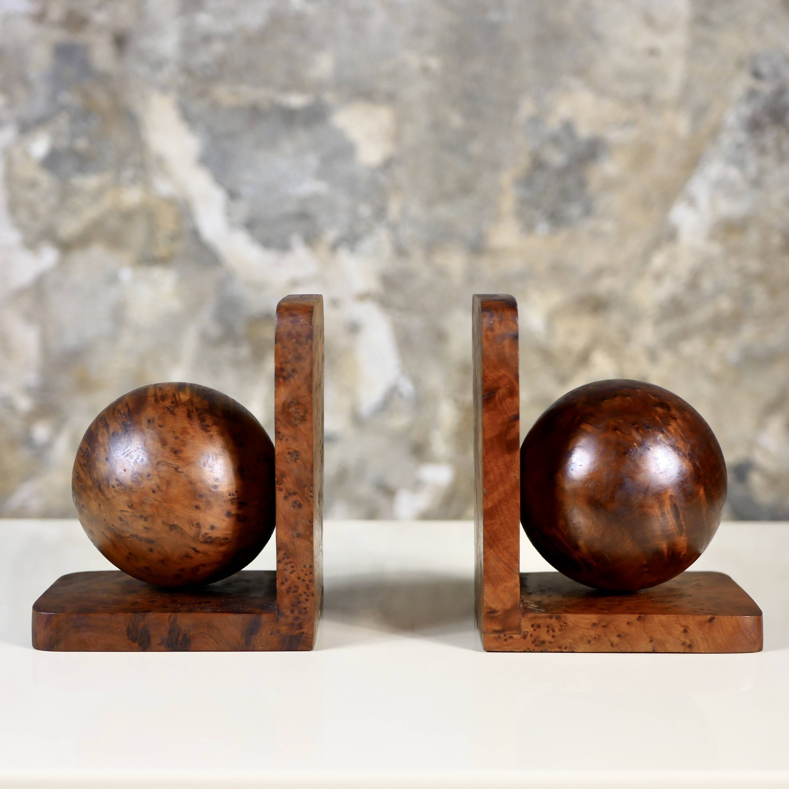 Pair of Art Deco bookends in cedar burl, France, 1930