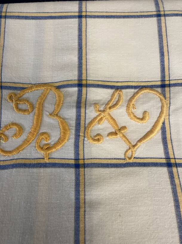 tablecloth and six napkins set