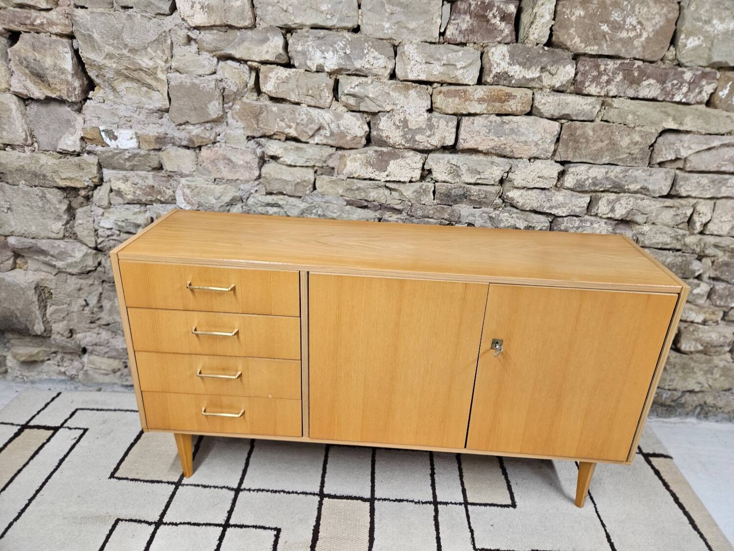 Vintage sideboard 1970 spindle legs