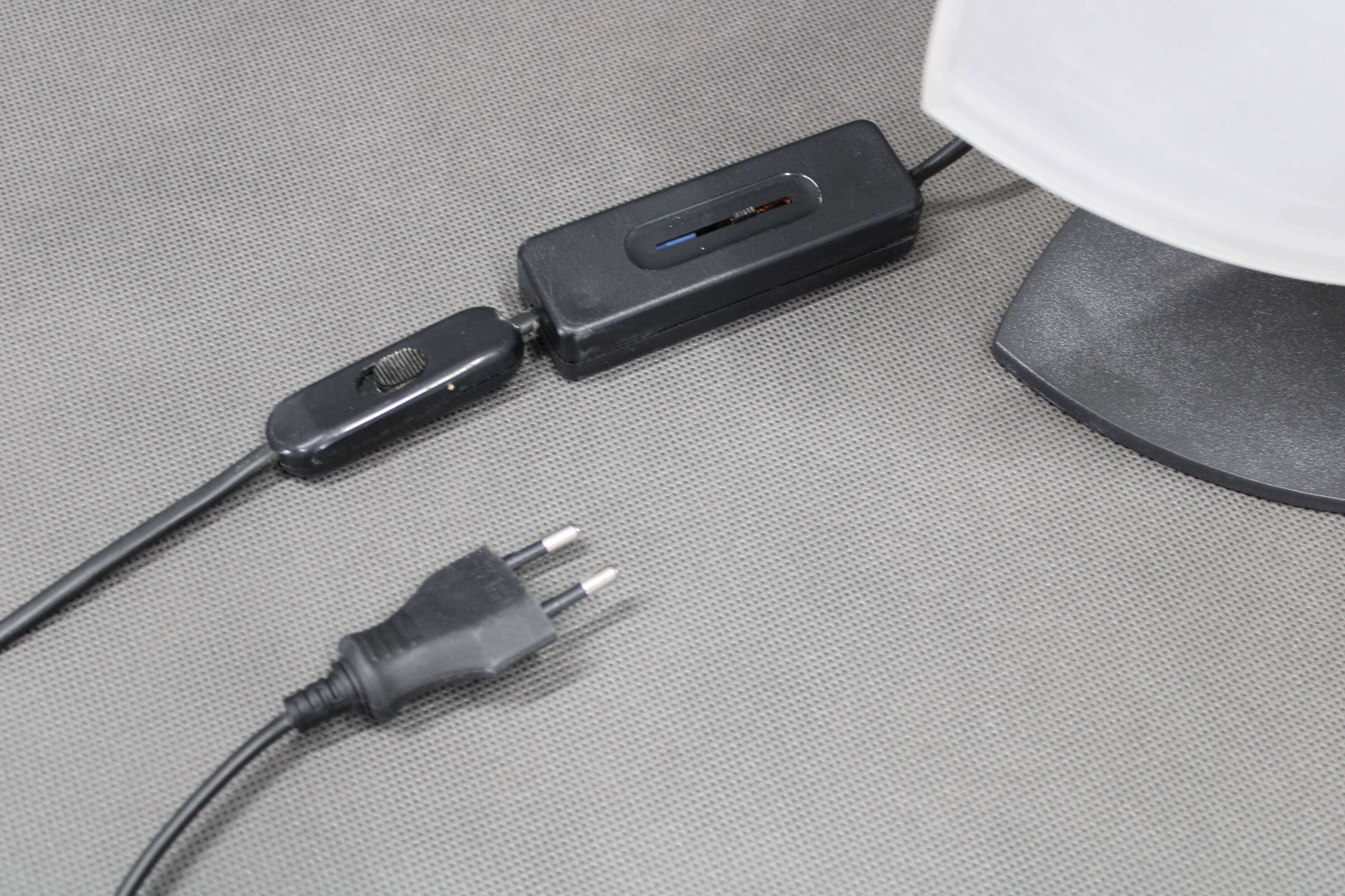 Pair of Italian midcentury table lamps by F. Fabbian, frosted glass, 1980s