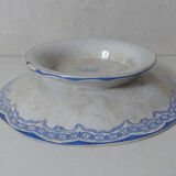 Ancienne assiette sur pied papillon, Terre de Fer Gien