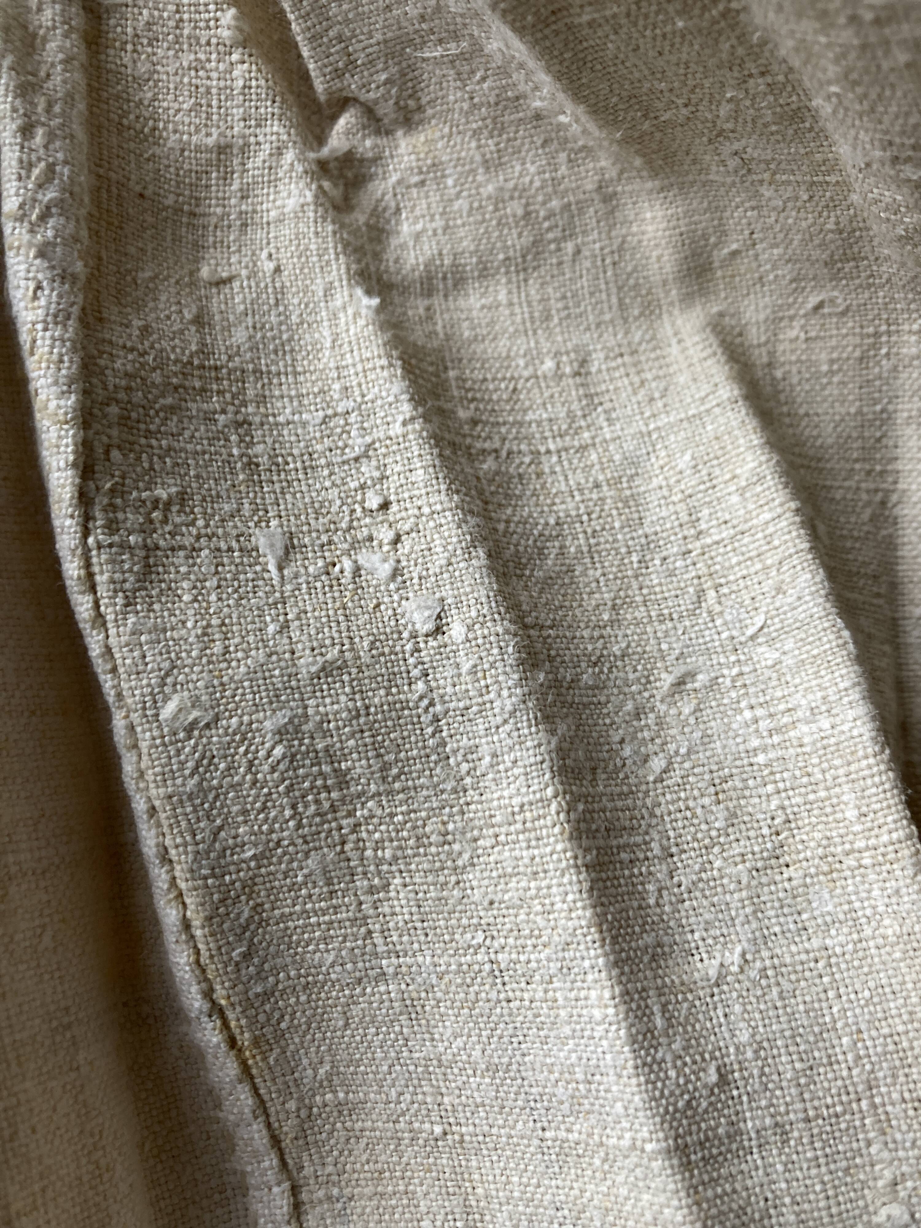 Nappe en toile de chanvre brut 19e brodée XXL