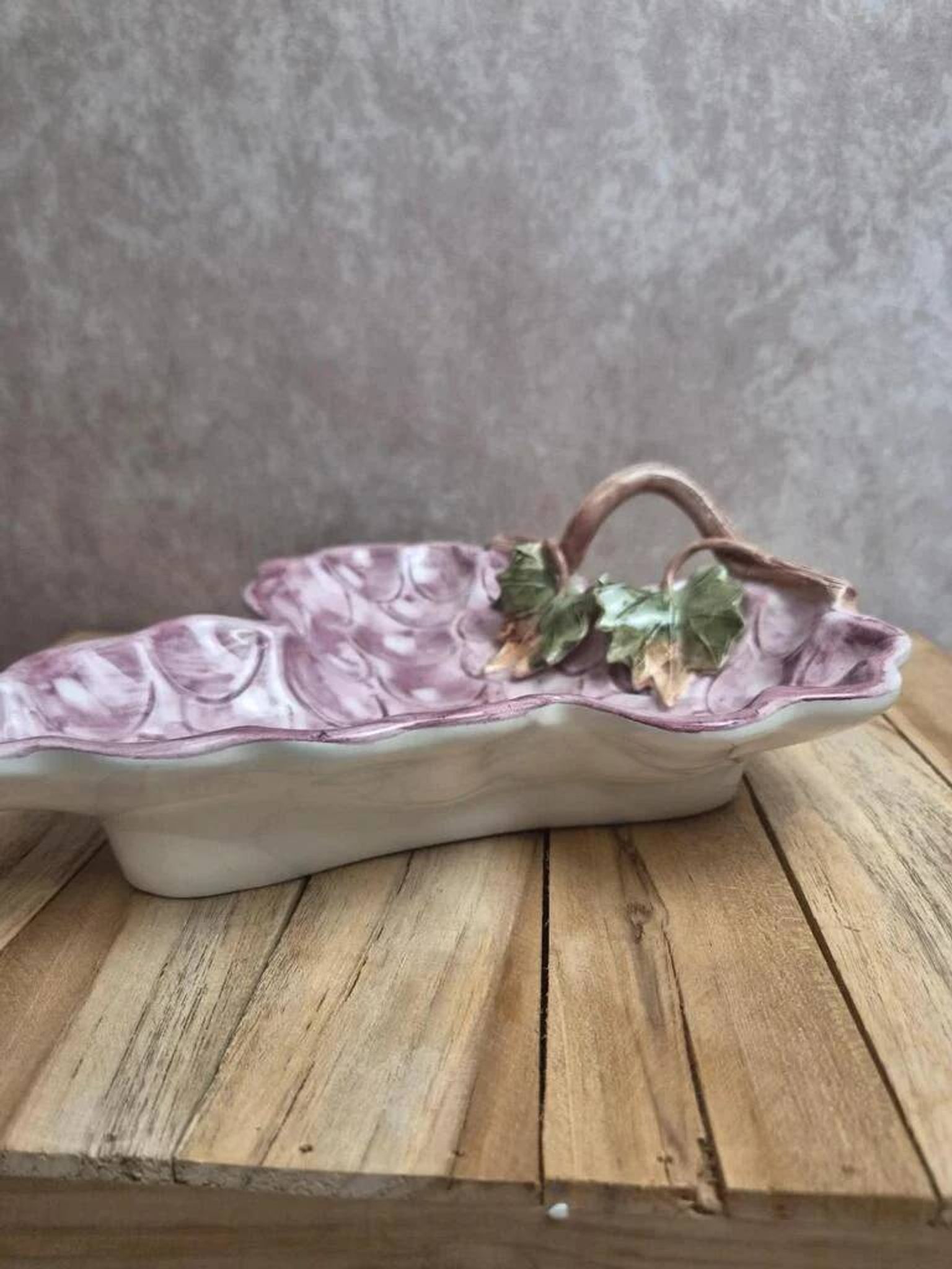 Vintage Italian barbotine grape plate – G.b.c. Made in Italy