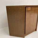 Corner cabinet