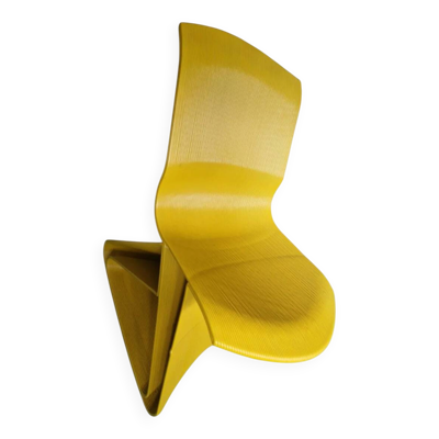 Chaise berçante Endless Flow / Chaise Endless / première édition jaune 2010/11 / Musée MOMA / Musée Stedelijk / Dirk vander Kooij