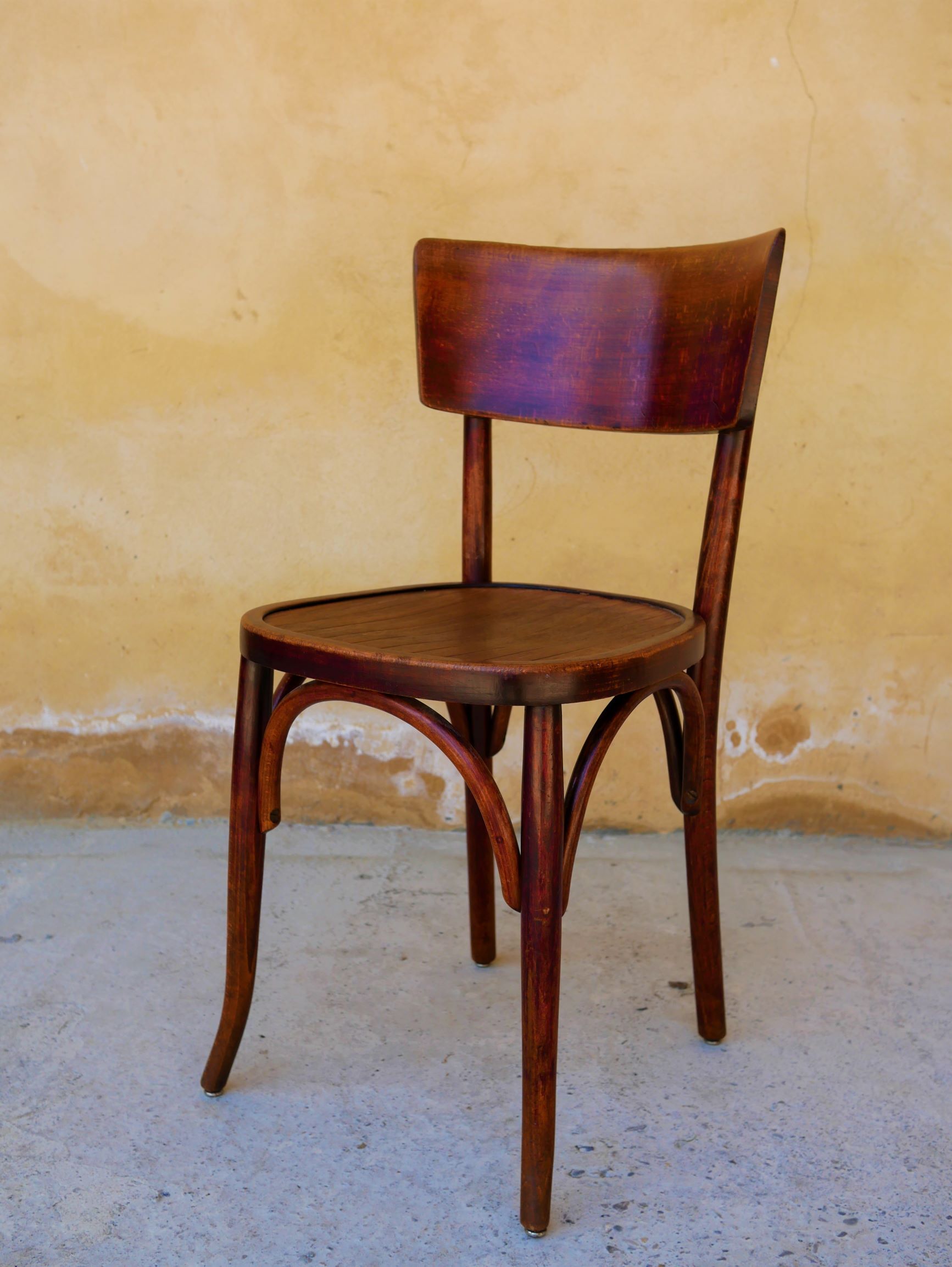 Série de 4 chaises bistrot vintage par Mahieu